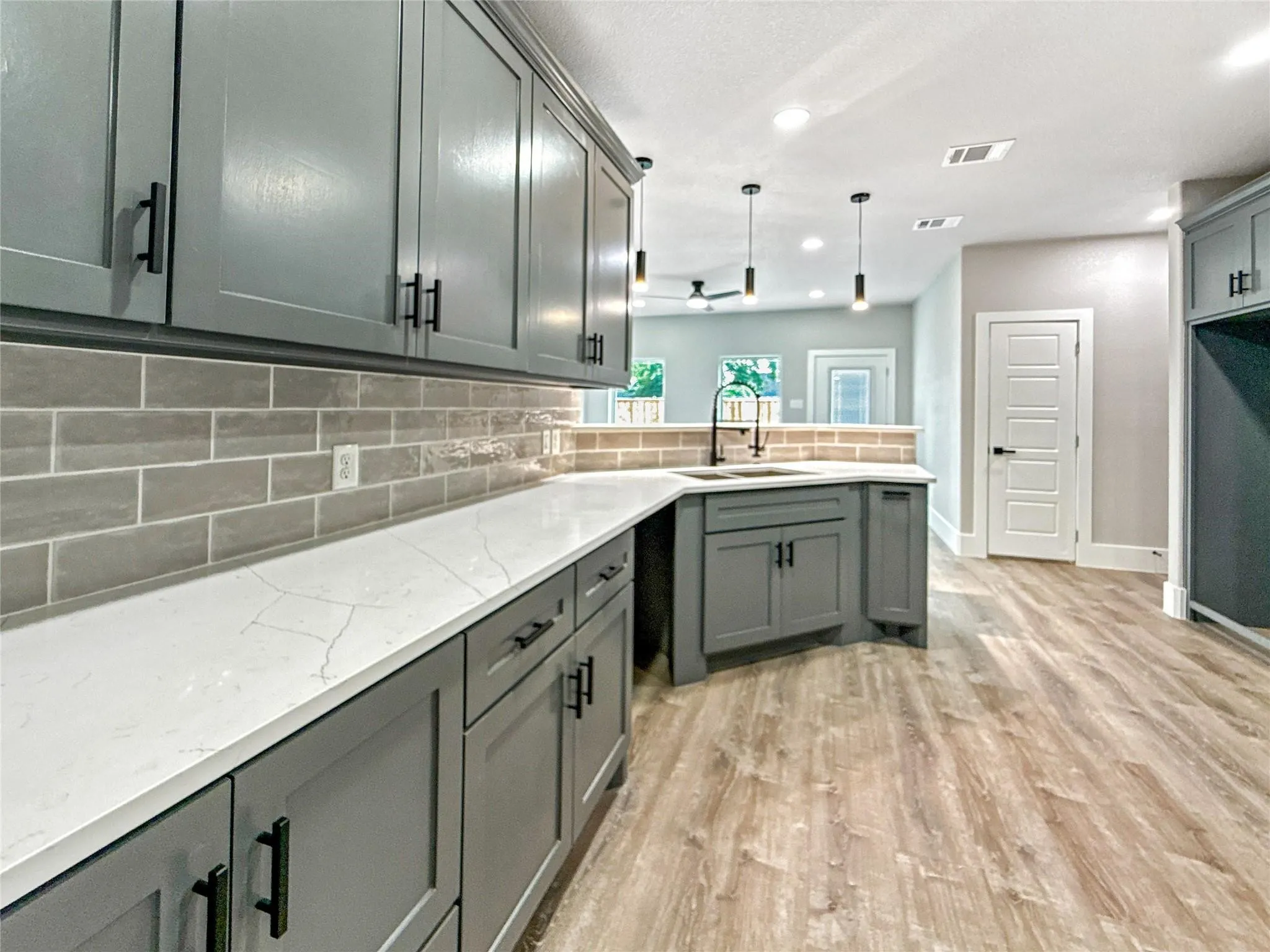 Single Family Residence For Sale in Dallas County , 2130 Kathleen Avenue, Dallas, Texas 75216, 5 Bedroom, 3 Bathroom, 2 Garage spaces, 2,100 Sqft, built in 2025, mls#21357497, Real Estate Agent in Dallas, Homes For Sale in Dallas county, Homes For Sale in Dallas, Realtor in Dallas Texas, Real Estate Brokerage Independent Realty Texas, Luminita Cordes Realtor