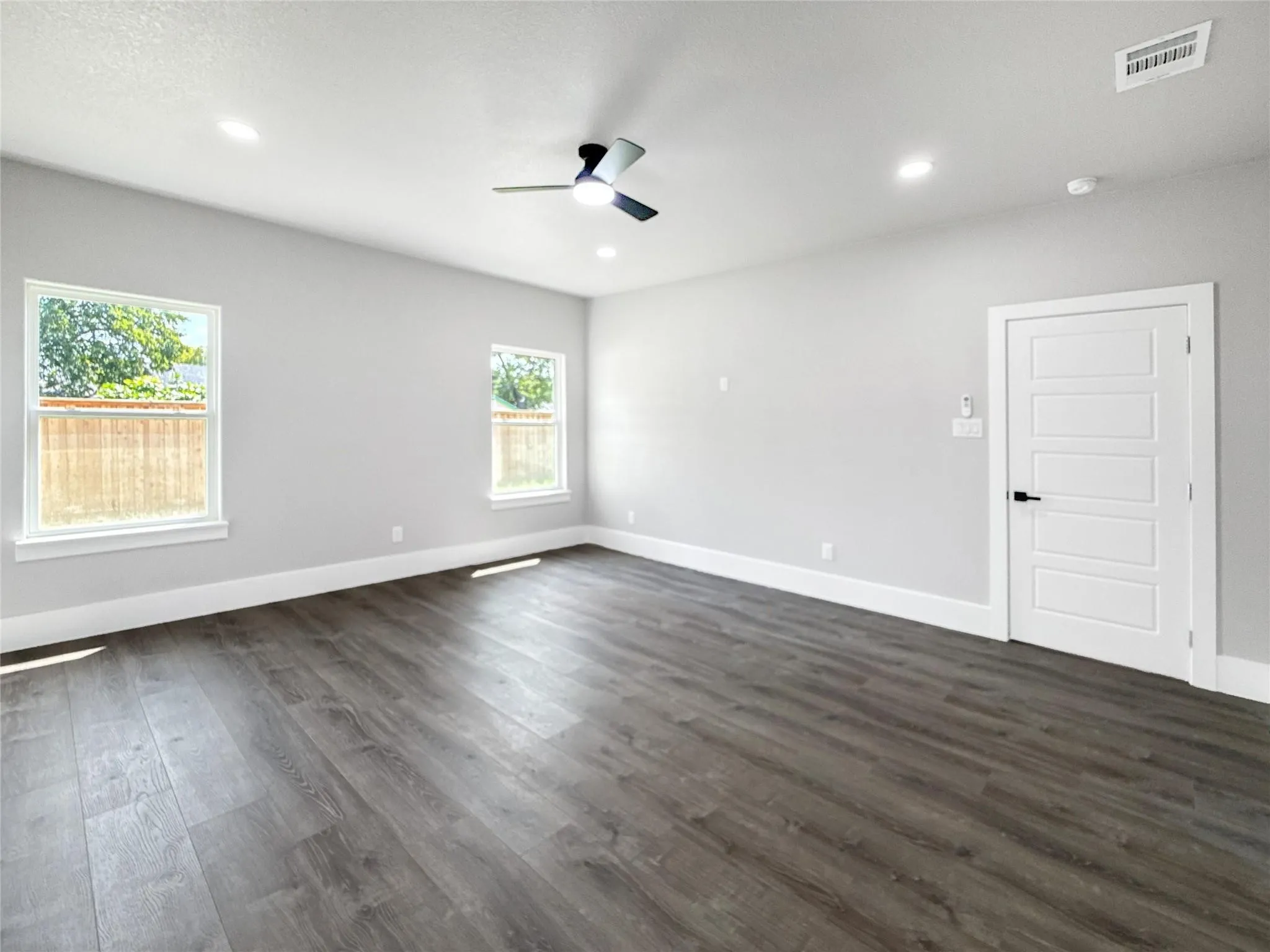 Single Family Residence For Sale in Dallas County , 2130 Kathleen Avenue, Dallas, Texas 75216, 5 Bedroom, 3 Bathroom, 2 Garage spaces, 2,100 Sqft, built in 2025, mls#21357497, Real Estate Agent in Dallas, Homes For Sale in Dallas county, Homes For Sale in Dallas, Realtor in Dallas Texas, Real Estate Brokerage Independent Realty Texas, Luminita Cordes Realtor