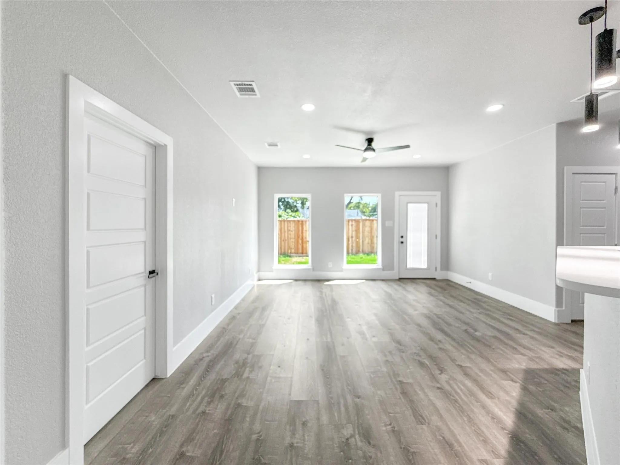 Single Family Residence For Sale in Dallas County , 2130 Kathleen Avenue, Dallas, Texas 75216, 5 Bedroom, 3 Bathroom, 2 Garage spaces, 2,100 Sqft, built in 2025, mls#21357497, Real Estate Agent in Dallas, Homes For Sale in Dallas county, Homes For Sale in Dallas, Realtor in Dallas Texas, Real Estate Brokerage Independent Realty Texas, Luminita Cordes Realtor
