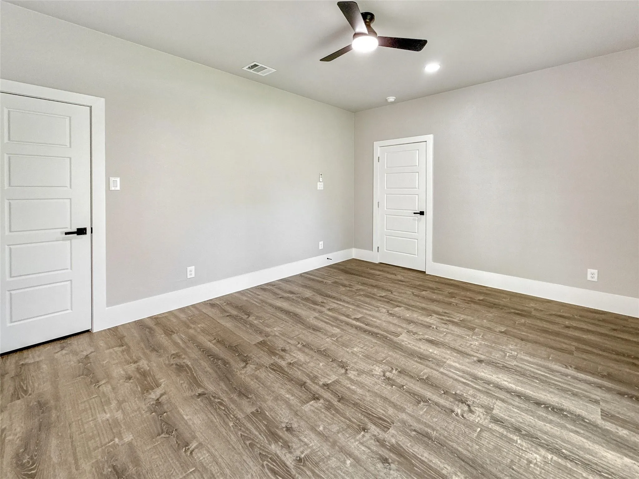 Single Family Residence For Sale in Dallas County , 2130 Kathleen Avenue, Dallas, Texas 75216, 5 Bedroom, 3 Bathroom, 2 Garage spaces, 2,100 Sqft, built in 2025, mls#21357497, Real Estate Agent in Dallas, Homes For Sale in Dallas county, Homes For Sale in Dallas, Realtor in Dallas Texas, Real Estate Brokerage Independent Realty Texas, Luminita Cordes Realtor