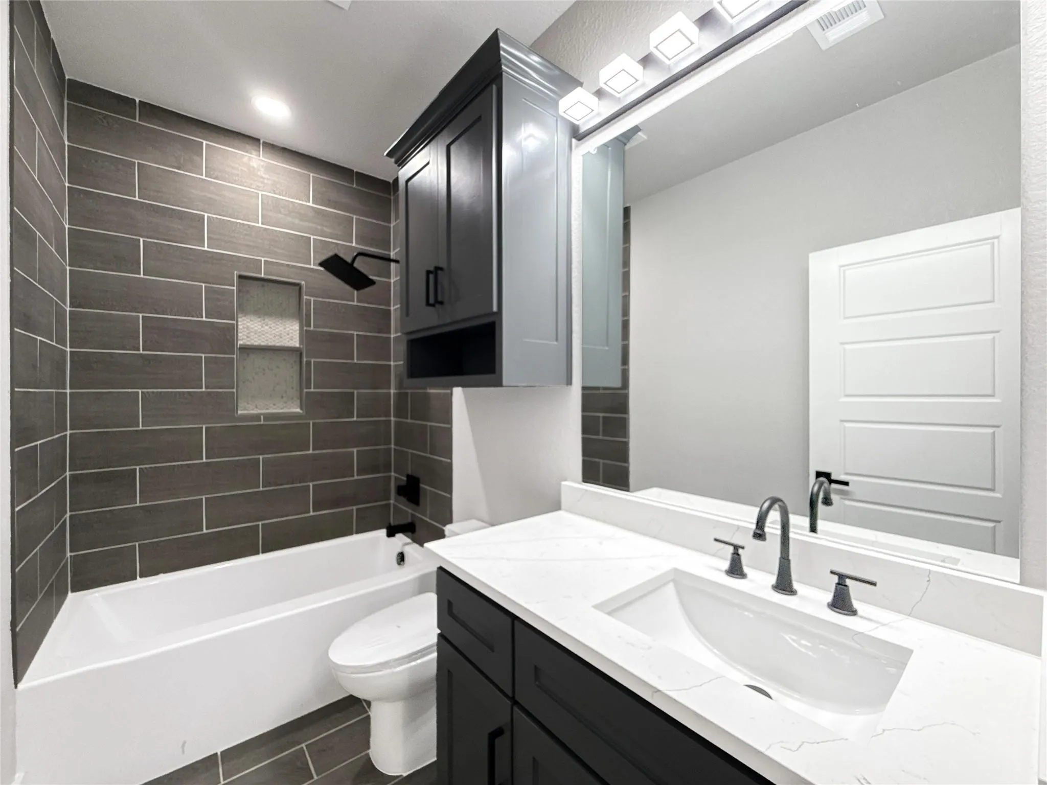 Single Family Residence For Sale in Dallas County , 2130 Kathleen Avenue, Dallas, Texas 75216, 5 Bedroom, 3 Bathroom, 2 Garage spaces, 2,100 Sqft, built in 2025, mls#21357497, Real Estate Agent in Dallas, Homes For Sale in Dallas county, Homes For Sale in Dallas, Realtor in Dallas Texas, Real Estate Brokerage Independent Realty Texas, Luminita Cordes Realtor