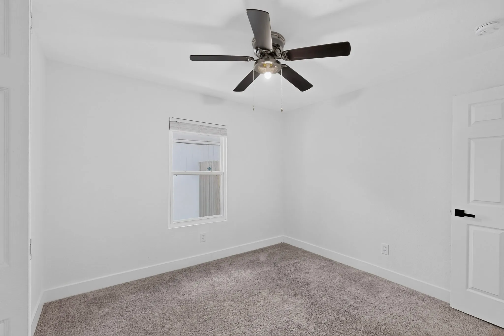 Single Family Residence For Rent in Tarrant County , 6000 Cool Springs Drive, Arlington, Texas 76001, 3 Bedroom, 2 Bathroom, 2 Garage spaces, 1,745 Sqft, built in 1982, mls#21357393, Real Estate Agent in Arlington, Homes For Rent in Tarrant county, Homes For Rent in Arlington, Realtor in Arlington Texas, Real Estate Brokerage Independent Realty Texas, Luminita Cordes Realtor