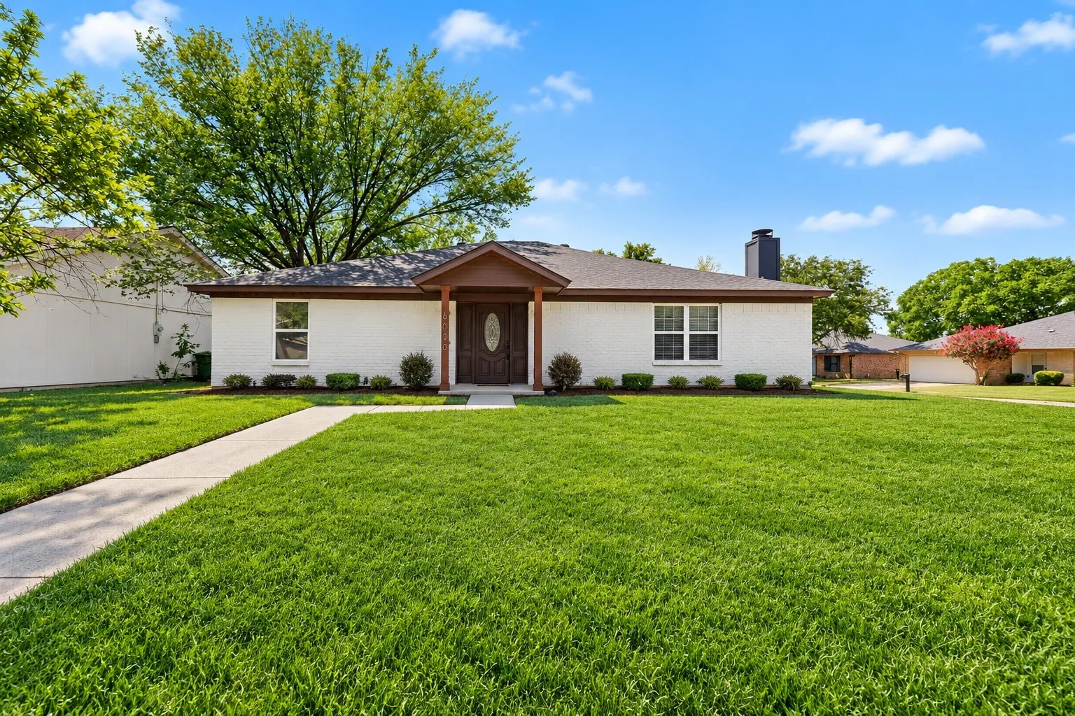 Single Family Residence For Rent in Tarrant County , 6000 Cool Springs Drive, Arlington, Texas 76001, 3 Bedroom, 2 Bathroom, 2 Garage spaces, 1,745 Sqft, built in 1982, mls#21357393, Real Estate Agent in Arlington, Homes For Rent in Tarrant county, Homes For Rent in Arlington, Realtor in Arlington Texas, Real Estate Brokerage Independent Realty Texas, Luminita Cordes Realtor