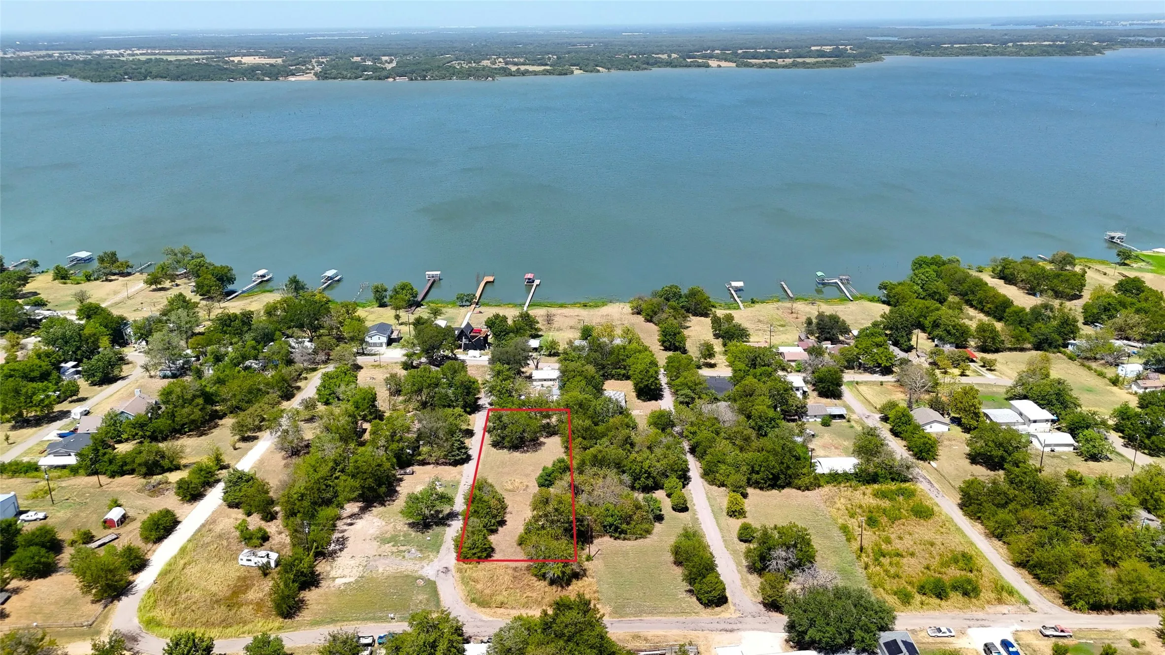 Unimproved Land For Sale in Hunt County , 416 Black Foot, Quinlan, Texas 75474, 0, 0, Garage spaces, 0 Sqft, built in 0, Price $80,000, mls#21358779, Real Estate Agent in Quinlan, Homes For Sale in Hunt county, Homes For Sale in Quinlan, Realtor in Quinlan Texas, Real Estate Brokerage Independent Realty Texas, Luminita Cordes Realtor