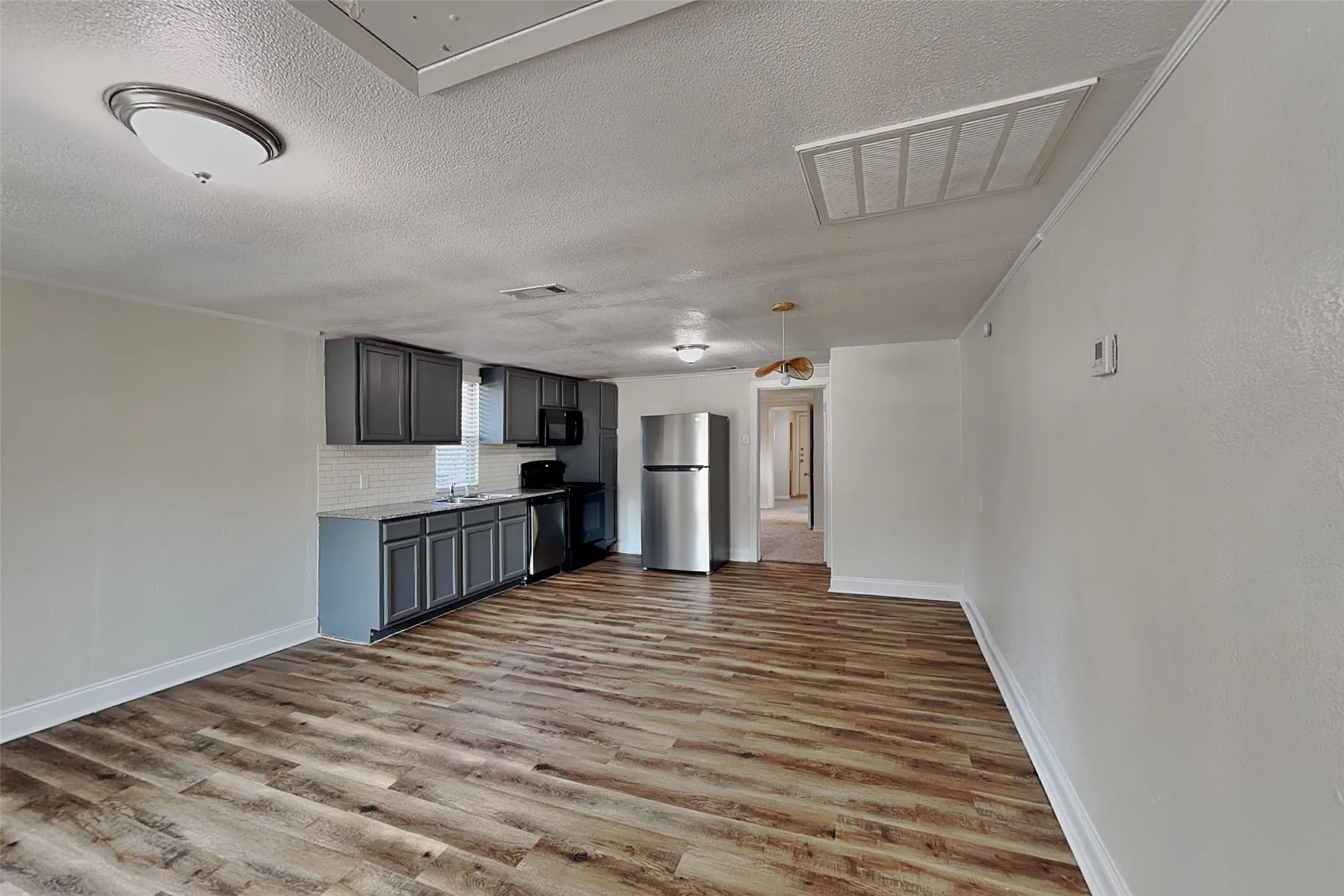 Duplex For Sale in Tarrant County , 517 Isbell Road, Fort Worth, Texas 76114, 4 Bedroom, 1 Bathroom, Garage spaces, 0 Sqft, built in 1942, Price $280,000, mls#21358796, Real Estate Agent in Fort Worth, Homes For Sale in Tarrant county, Homes For Sale in Fort Worth, Realtor in Fort Worth Texas, Real Estate Brokerage Independent Realty Texas, Luminita Cordes Realtor