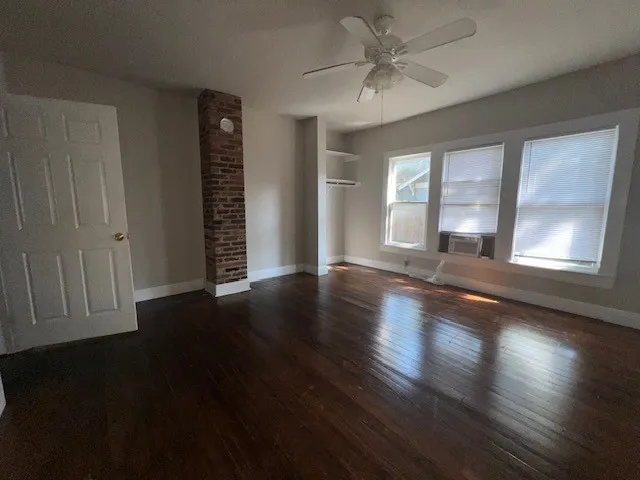 Duplex For Rent in Denton County , 625 W Hickory Street, Denton, Texas 76201, 6 Bedroom, 3 Bathroom, Garage spaces, 2,100 Sqft, built in 1922, Price $2,400, mls#21358797, Real Estate Agent in Denton, Homes For Rent in Denton county, Homes For Rent in Denton, Realtor in Denton Texas, Real Estate Brokerage Independent Realty Texas, Luminita Cordes Realtor