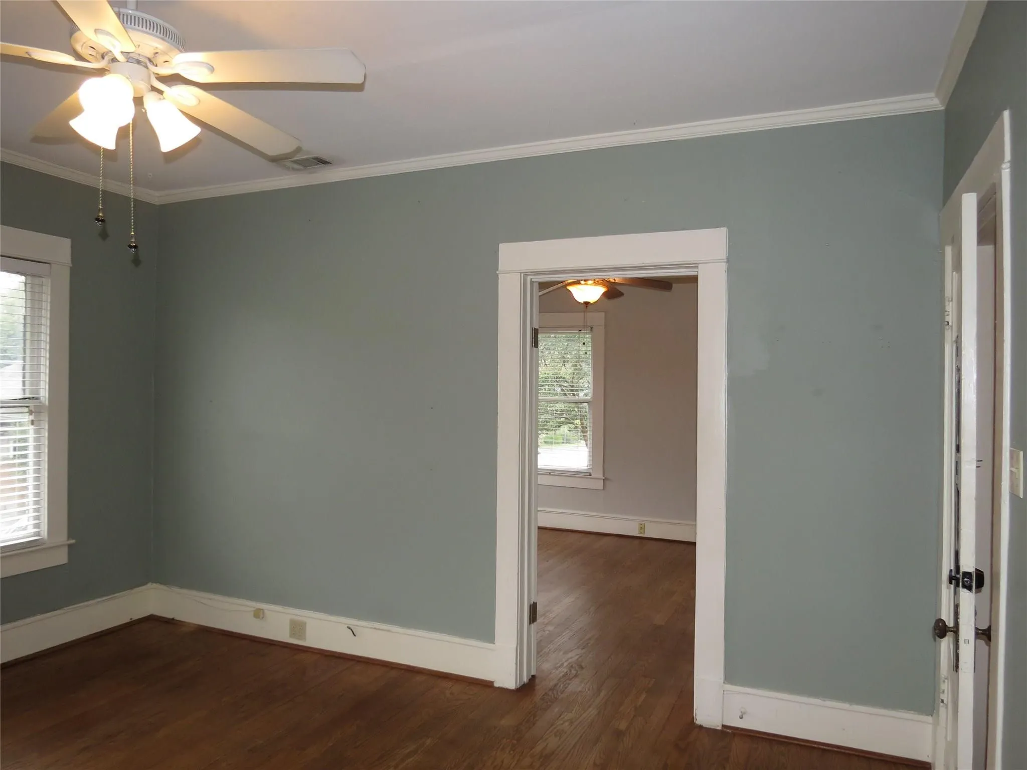 Apartment For Rent in Dallas County , 2516 Del Mar, Dallas, Texas 75206, 1 Bedroom, 1 Bathroom, Garage spaces, 800 Sqft, built in 1925, mls#21358799, Real Estate Agent in Dallas, Homes For Rent in Dallas county, Homes For Rent in Dallas, Realtor in Dallas Texas, Real Estate Brokerage Independent Realty Texas, Luminita Cordes Realtor