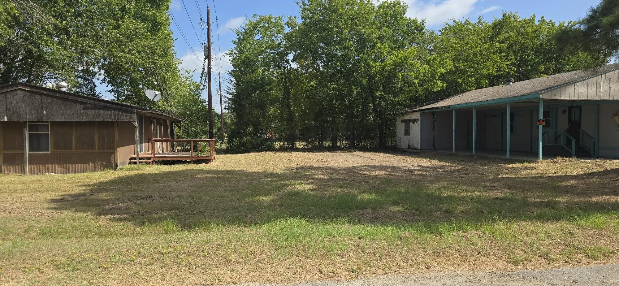 Mobile Home For Sale in Henderson County , 210 Kelly Lane, Seven Points, Texas 75143, 2 Bedroom, 1 Bathroom, Garage spaces, 928 Sqft, built in 1985, mls#21358801, Real Estate Agent in Seven Points, Homes For Sale in Henderson county, Homes For Sale in Seven Points, Realtor in Seven Points Texas, Real Estate Brokerage Independent Realty Texas, Luminita Cordes Realtor