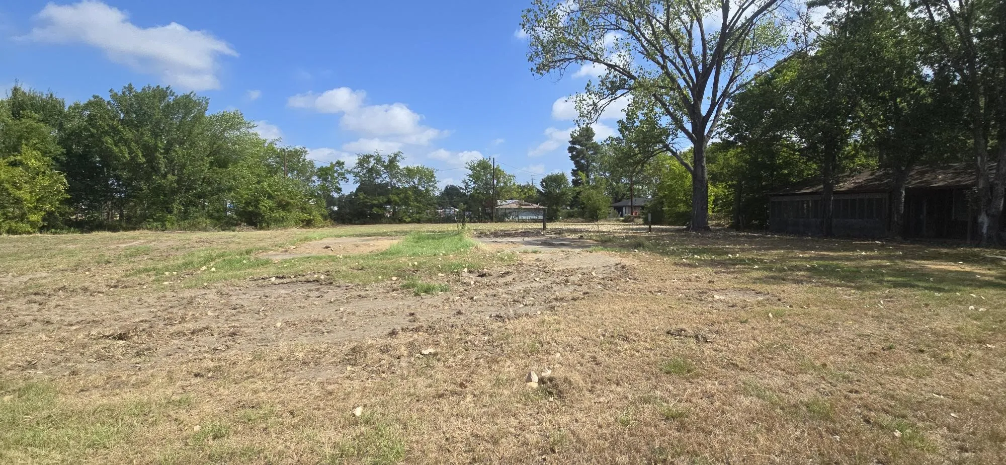 Mobile Home For Sale in Henderson County , 210 Kelly Lane, Seven Points, Texas 75143, 2 Bedroom, 1 Bathroom, Garage spaces, 928 Sqft, built in 1985, mls#21358801, Real Estate Agent in Seven Points, Homes For Sale in Henderson county, Homes For Sale in Seven Points, Realtor in Seven Points Texas, Real Estate Brokerage Independent Realty Texas, Luminita Cordes Realtor