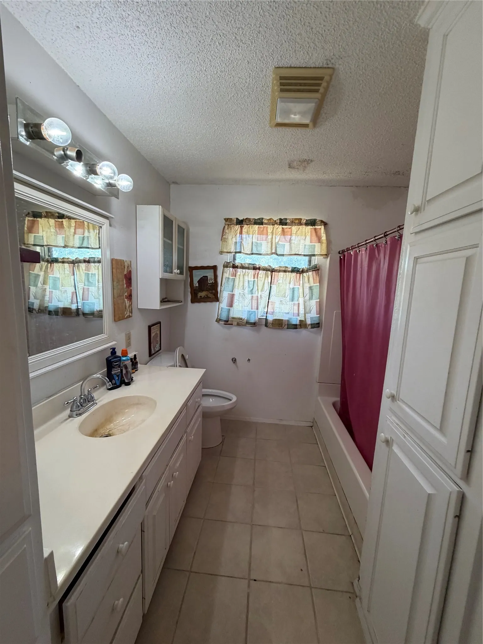 Single Family Residence For Sale in Mc Lennan County , 1212 Kilgore Lane, Waco, Texas 76705, 3 Bedroom, 2 Bathroom, 2 Garage spaces, 1,447 Sqft, built in 1960, mls#21358792, Real Estate Agent in Waco, Homes For Sale in Mc Lennan county, Homes For Sale in Waco, Realtor in Waco Texas, Real Estate Brokerage Independent Realty Texas, Luminita Cordes Realtor