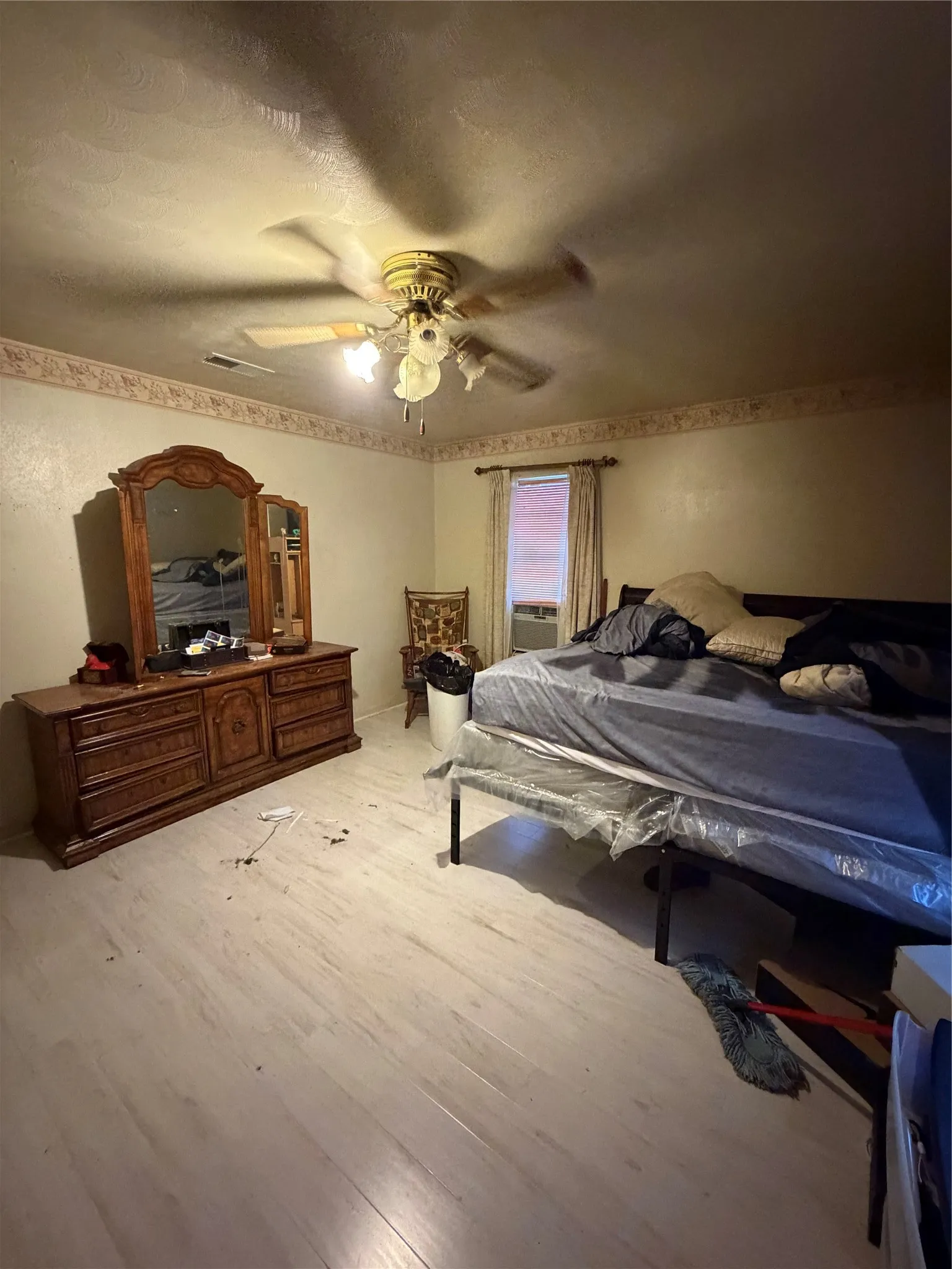 Single Family Residence For Sale in Mc Lennan County , 1212 Kilgore Lane, Waco, Texas 76705, 3 Bedroom, 2 Bathroom, 2 Garage spaces, 1,447 Sqft, built in 1960, mls#21358792, Real Estate Agent in Waco, Homes For Sale in Mc Lennan county, Homes For Sale in Waco, Realtor in Waco Texas, Real Estate Brokerage Independent Realty Texas, Luminita Cordes Realtor