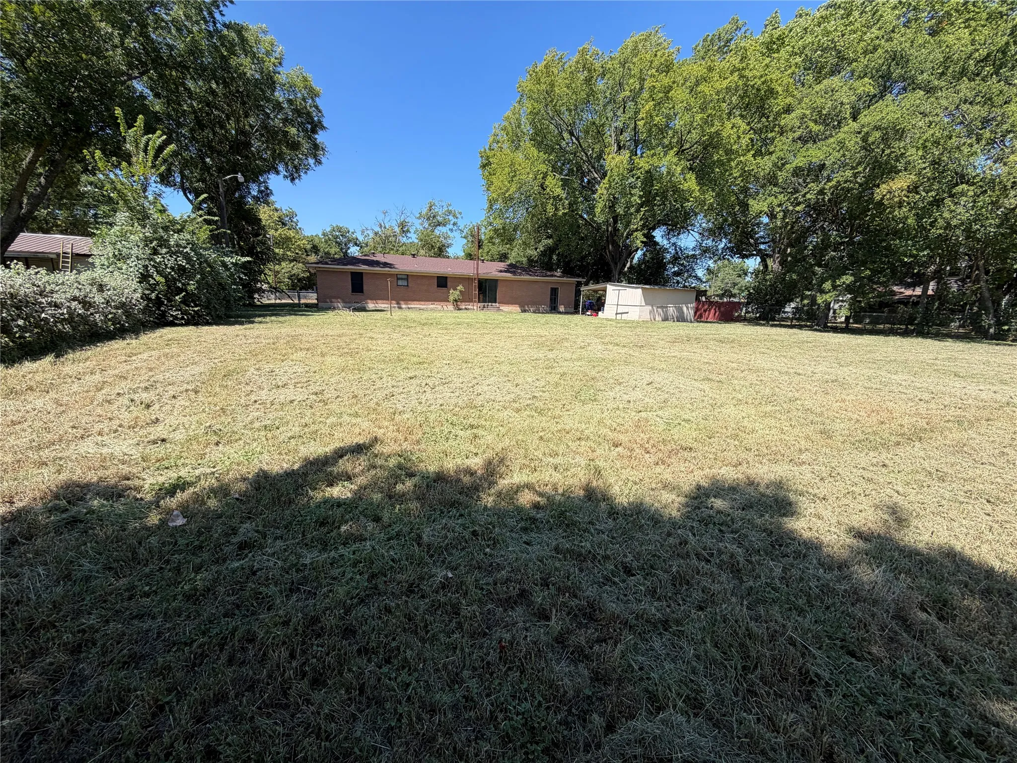 Single Family Residence For Sale in Mc Lennan County , 1212 Kilgore Lane, Waco, Texas 76705, 3 Bedroom, 2 Bathroom, 2 Garage spaces, 1,447 Sqft, built in 1960, mls#21358792, Real Estate Agent in Waco, Homes For Sale in Mc Lennan county, Homes For Sale in Waco, Realtor in Waco Texas, Real Estate Brokerage Independent Realty Texas, Luminita Cordes Realtor