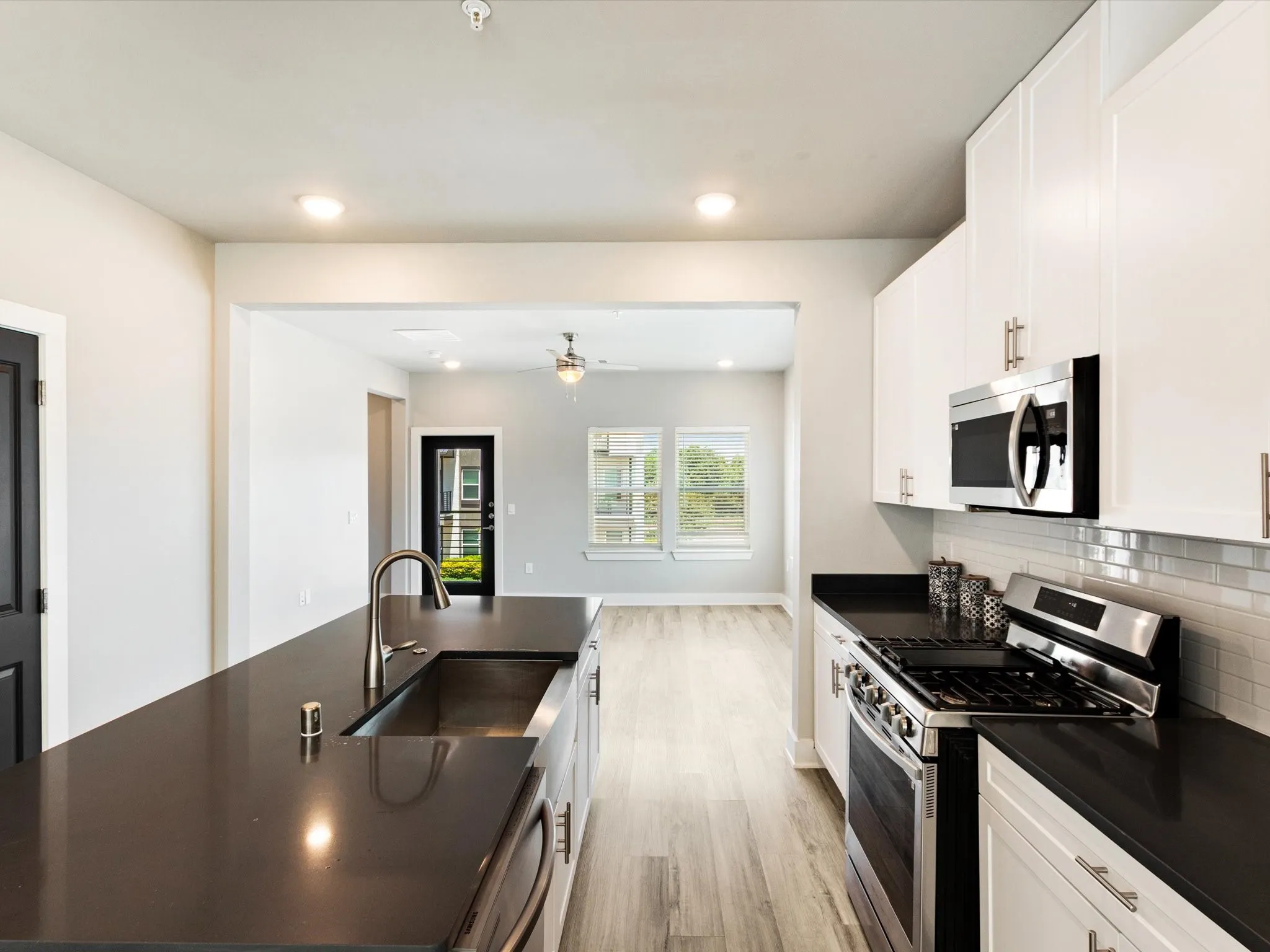 Townhouse For Sale in Collin County , 3368 Norris Street, Plano, Texas 75074, 3 Bedroom, 4 Bathroom, 2 Garage spaces, 1,771 Sqft, built in 2022, mls#21346630, Real Estate Agent in Plano, Homes For Sale in Collin county, Homes For Sale in Plano, Realtor in Plano Texas, Real Estate Brokerage Independent Realty Texas, Luminita Cordes Realtor