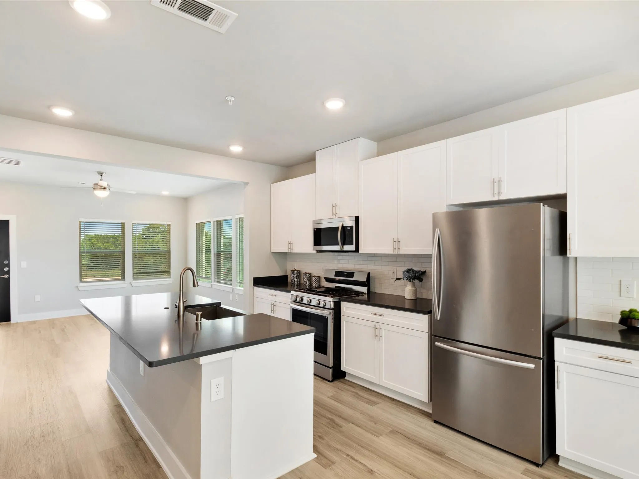 Townhouse For Sale in Collin County , 3368 Norris Street, Plano, Texas 75074, 3 Bedroom, 4 Bathroom, 2 Garage spaces, 1,771 Sqft, built in 2022, mls#21346630, Real Estate Agent in Plano, Homes For Sale in Collin county, Homes For Sale in Plano, Realtor in Plano Texas, Real Estate Brokerage Independent Realty Texas, Luminita Cordes Realtor