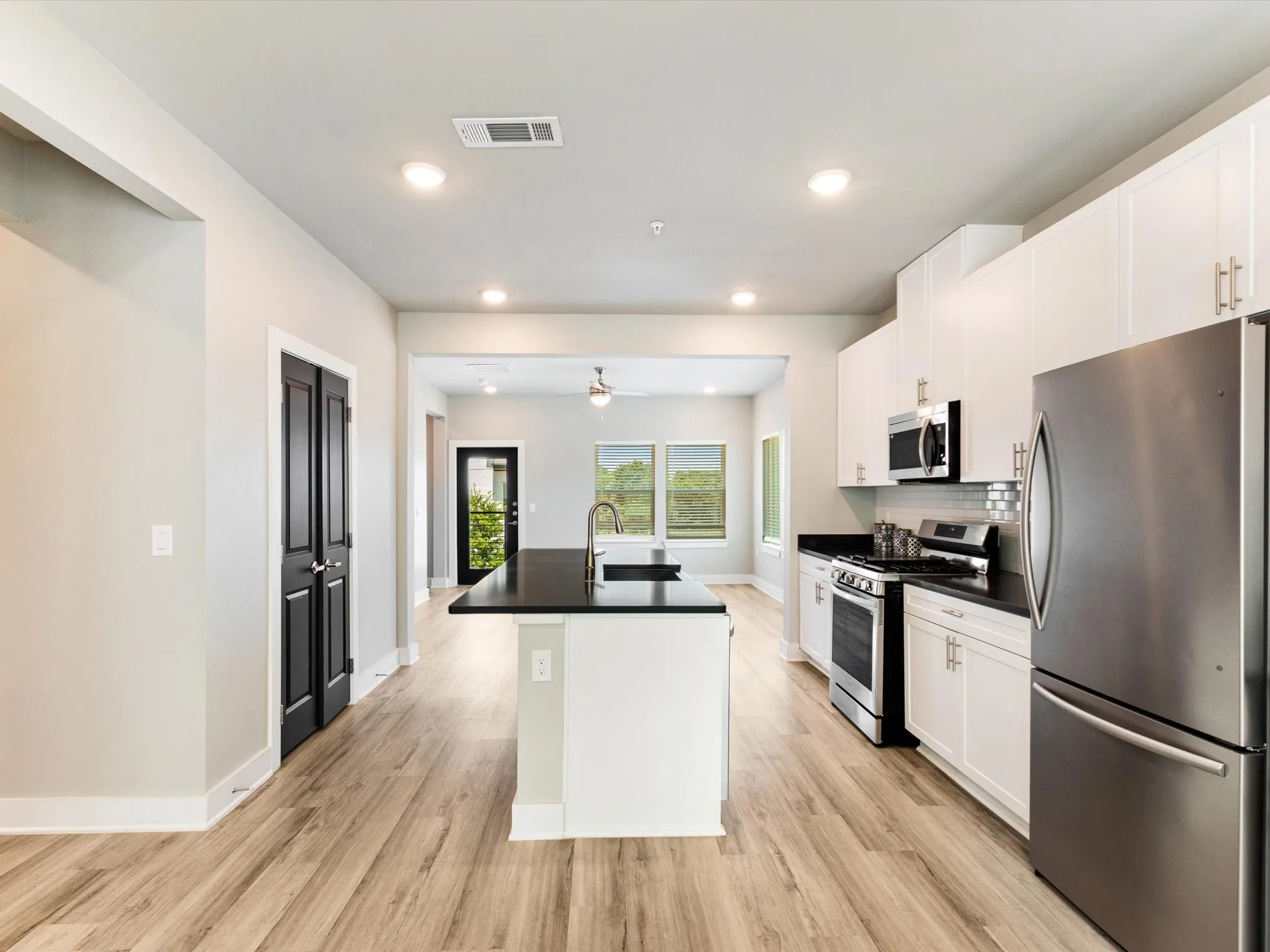 Townhouse For Sale in Collin County , 3368 Norris Street, Plano, Texas 75074, 3 Bedroom, 4 Bathroom, 2 Garage spaces, 1,771 Sqft, built in 2022, mls#21346630, Real Estate Agent in Plano, Homes For Sale in Collin county, Homes For Sale in Plano, Realtor in Plano Texas, Real Estate Brokerage Independent Realty Texas, Luminita Cordes Realtor