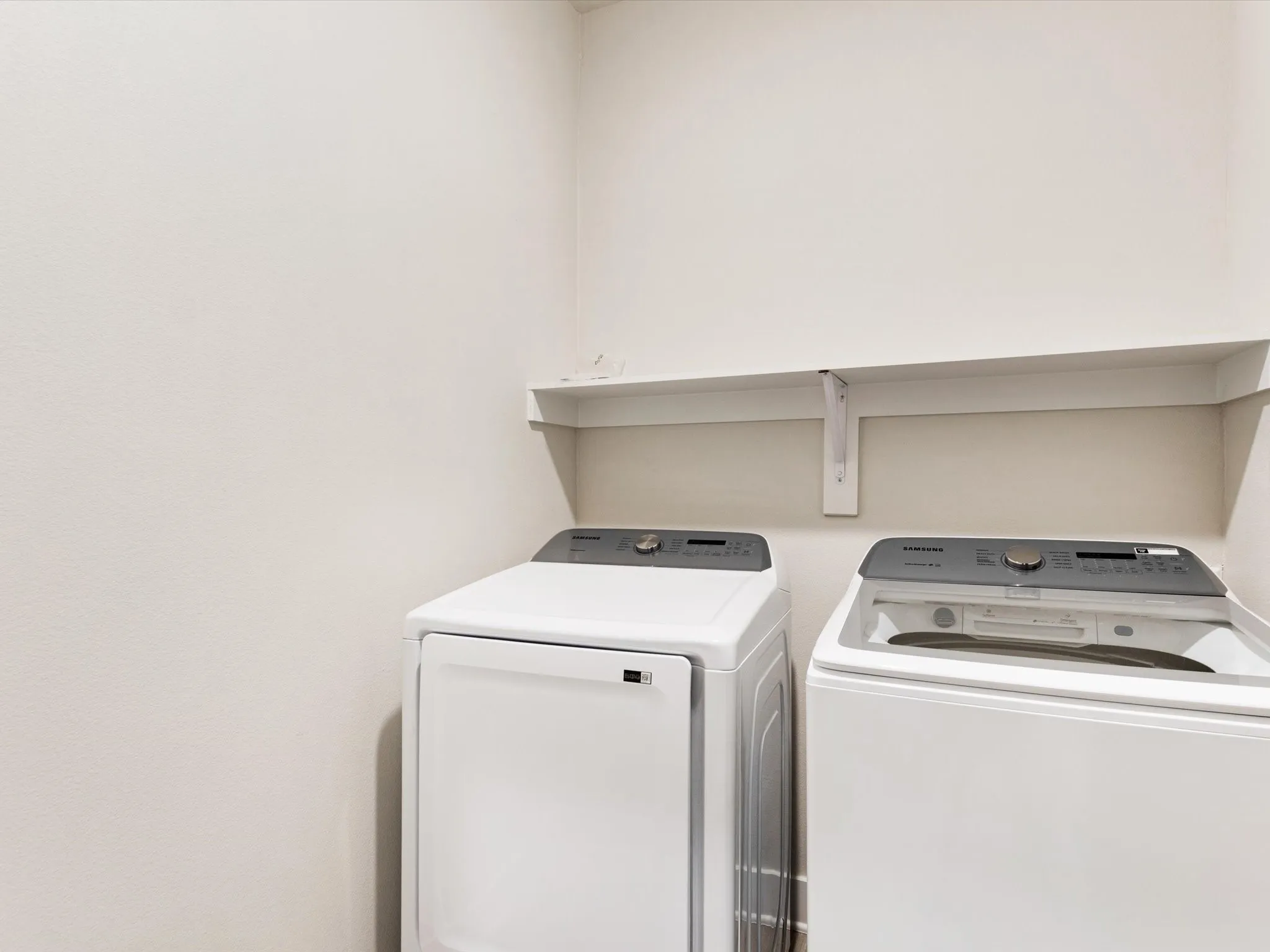 Townhouse For Sale in Collin County , 3368 Norris Street, Plano, Texas 75074, 3 Bedroom, 4 Bathroom, 2 Garage spaces, 1,771 Sqft, built in 2022, mls#21346630, Real Estate Agent in Plano, Homes For Sale in Collin county, Homes For Sale in Plano, Realtor in Plano Texas, Real Estate Brokerage Independent Realty Texas, Luminita Cordes Realtor