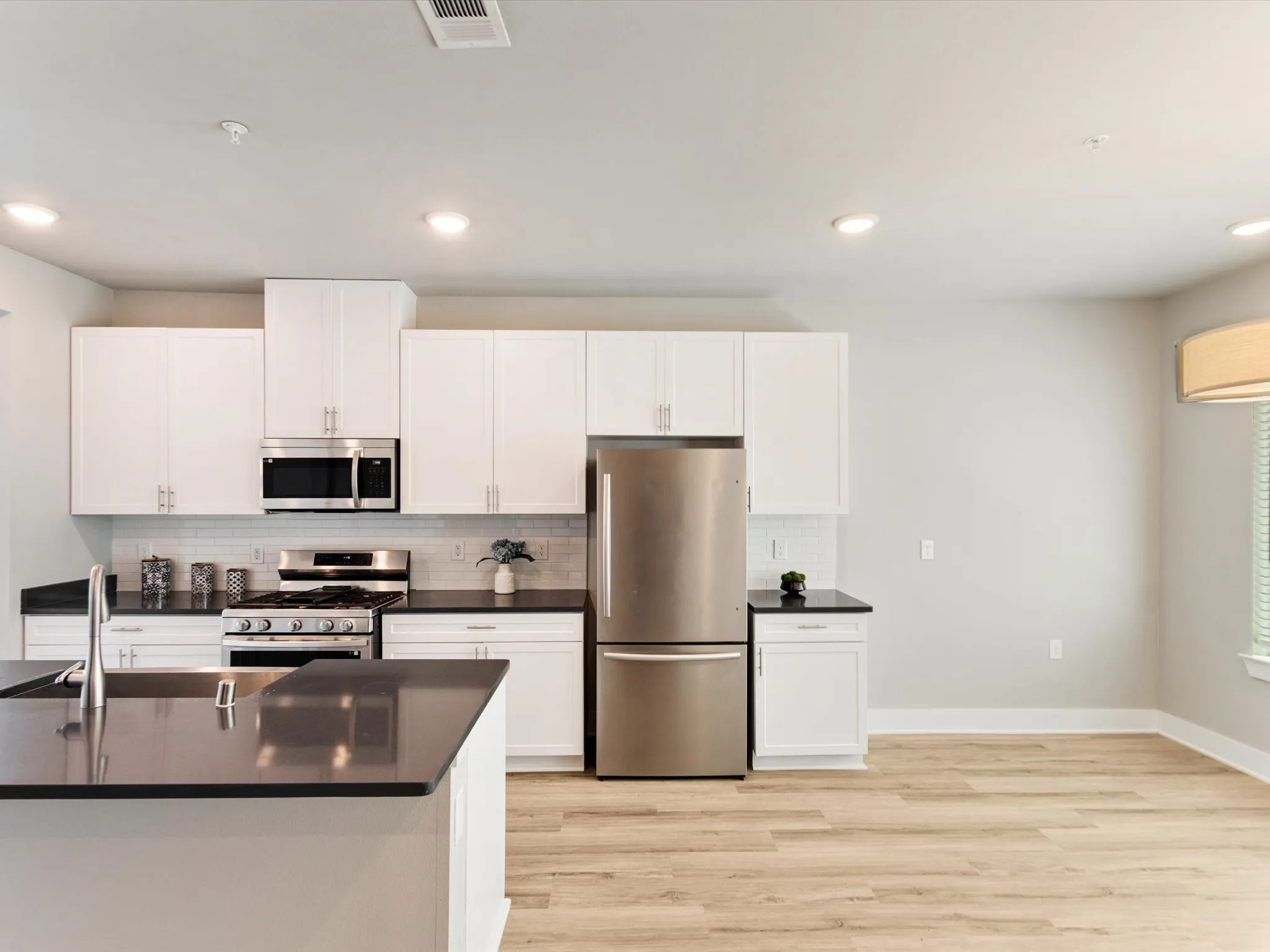 Townhouse For Sale in Collin County , 3368 Norris Street, Plano, Texas 75074, 3 Bedroom, 4 Bathroom, 2 Garage spaces, 1,771 Sqft, built in 2022, mls#21346630, Real Estate Agent in Plano, Homes For Sale in Collin county, Homes For Sale in Plano, Realtor in Plano Texas, Real Estate Brokerage Independent Realty Texas, Luminita Cordes Realtor
