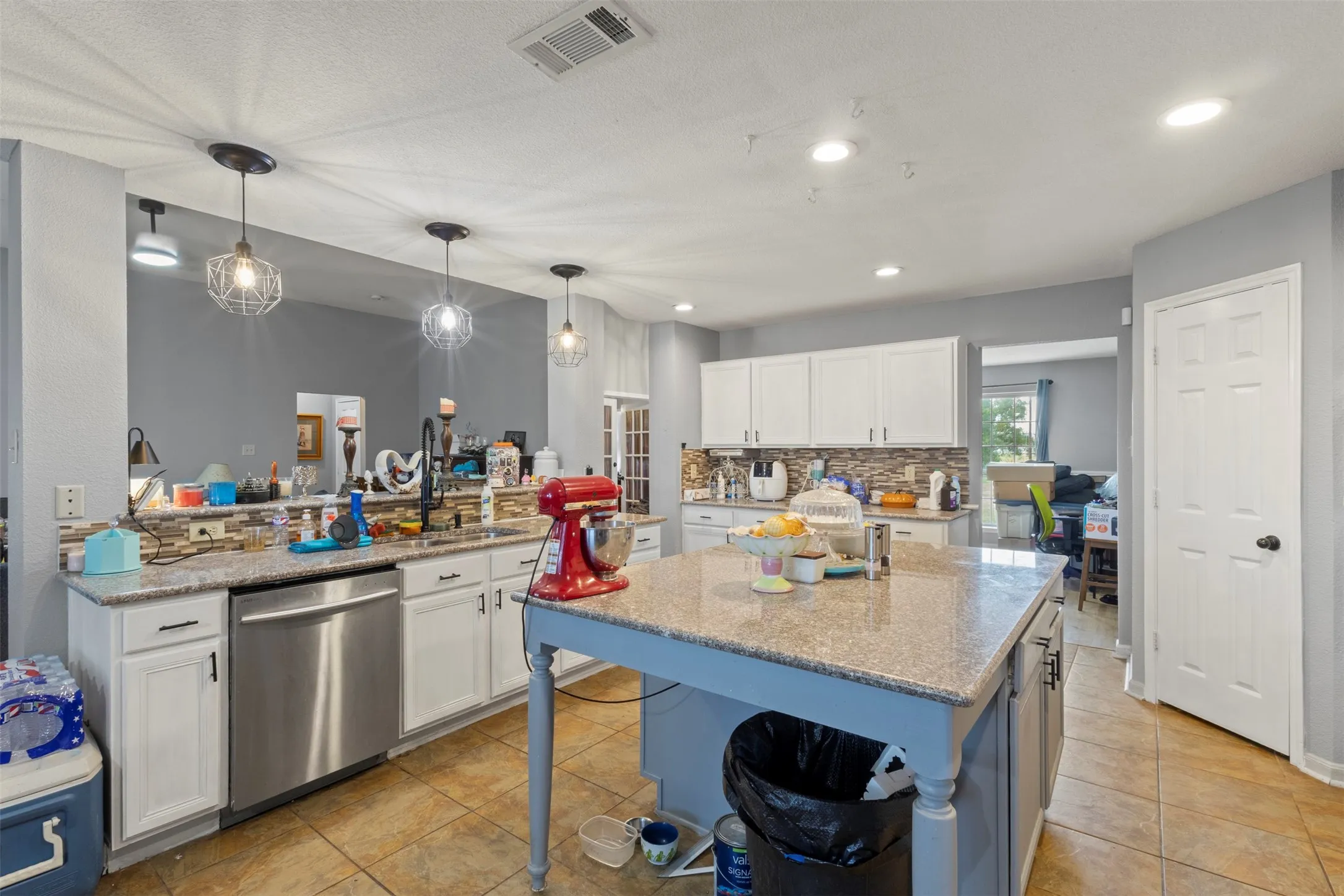 Single Family Residence For Sale in Denton County , 5215 Ganzer Road W, Krum, Texas 76249, 4 Bedroom, 3 Bathroom, Garage spaces, 2,521 Sqft, built in 2007, mls#21357826, Real Estate Agent in Krum, Homes For Sale in Denton county, Homes For Sale in Krum, Realtor in Krum Texas, Real Estate Brokerage Independent Realty Texas, Luminita Cordes Realtor