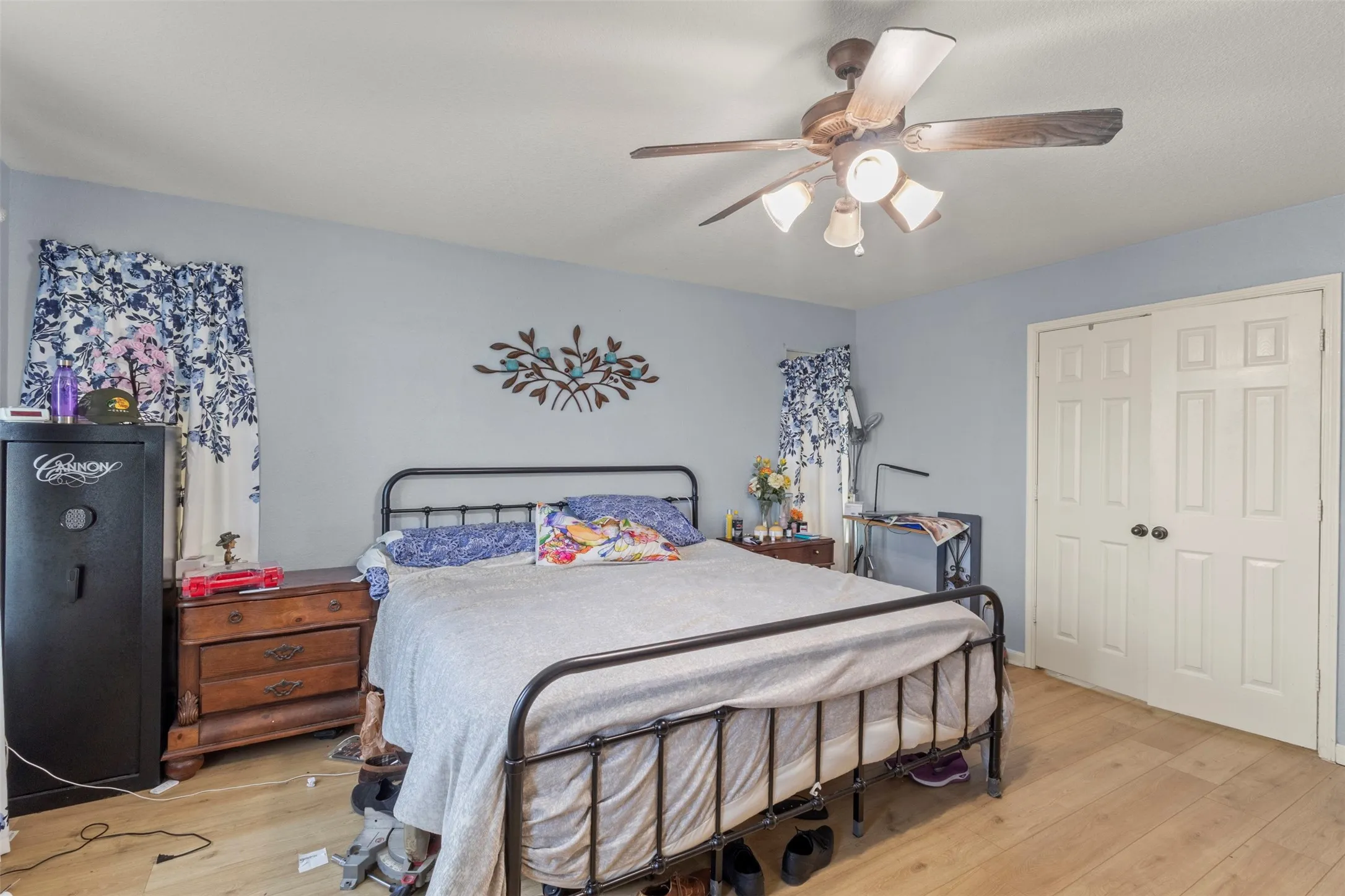 Single Family Residence For Sale in Denton County , 5215 Ganzer Road W, Krum, Texas 76249, 4 Bedroom, 3 Bathroom, Garage spaces, 2,521 Sqft, built in 2007, mls#21357826, Real Estate Agent in Krum, Homes For Sale in Denton county, Homes For Sale in Krum, Realtor in Krum Texas, Real Estate Brokerage Independent Realty Texas, Luminita Cordes Realtor