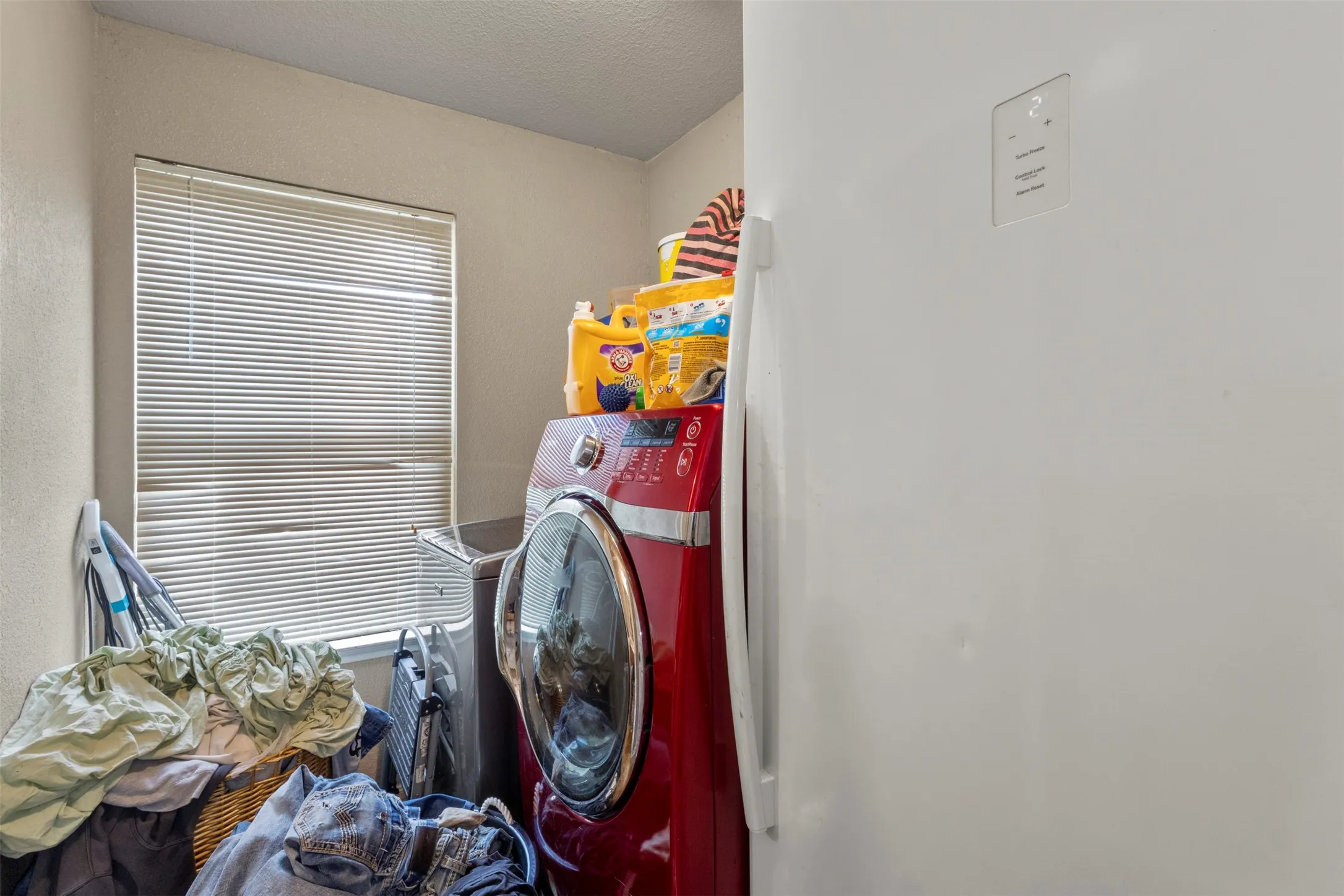 Single Family Residence For Sale in Denton County , 5215 Ganzer Road W, Krum, Texas 76249, 4 Bedroom, 3 Bathroom, Garage spaces, 2,521 Sqft, built in 2007, mls#21357826, Real Estate Agent in Krum, Homes For Sale in Denton county, Homes For Sale in Krum, Realtor in Krum Texas, Real Estate Brokerage Independent Realty Texas, Luminita Cordes Realtor