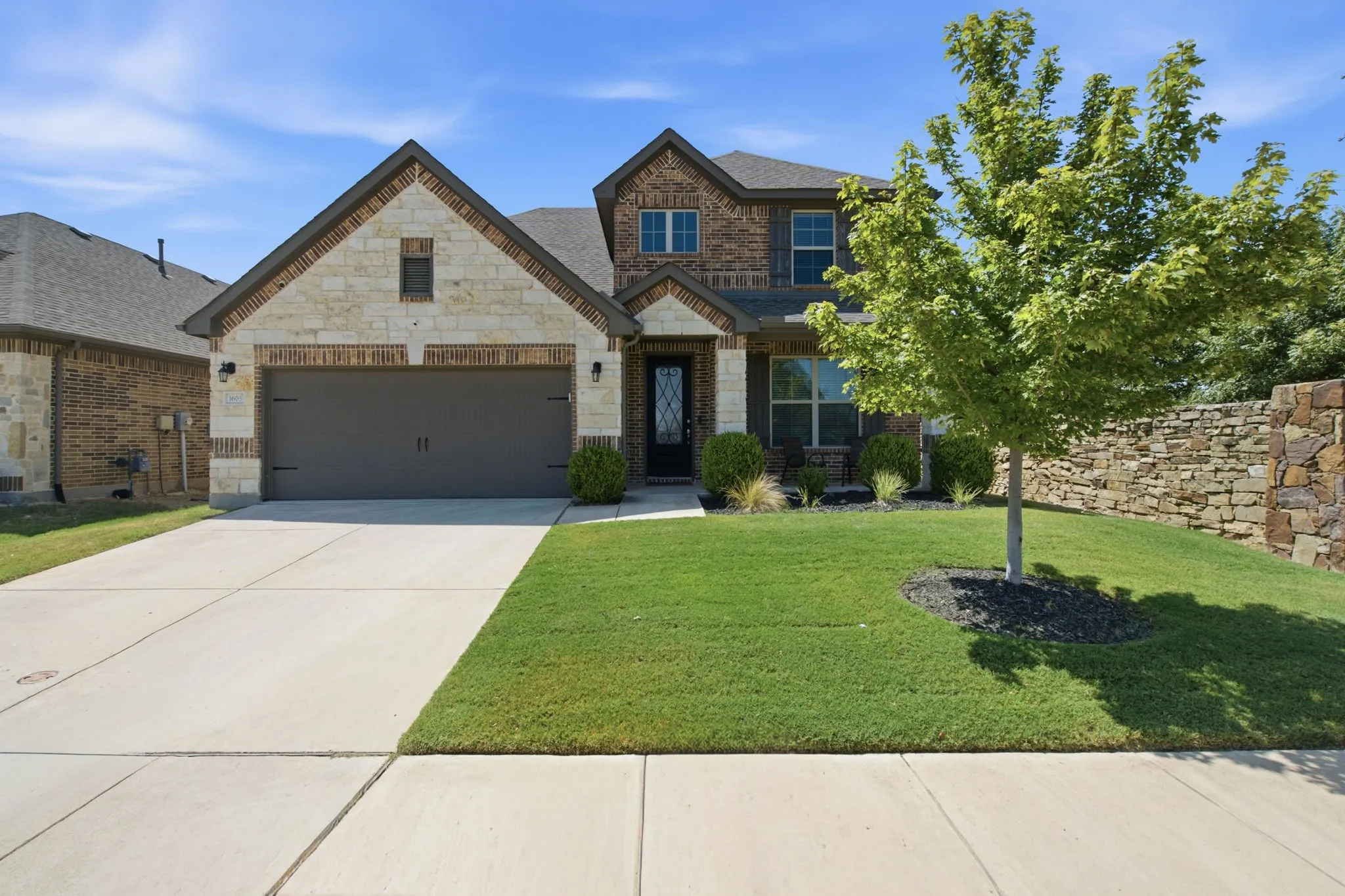 Single Family Residence For Sale in Denton County , 1605 Tanglewood Trail, Northlake, Texas 76226, 4 Bedroom, 3 Bathroom, 2 Garage spaces, 2,356 Sqft, built in 2017, mls#21358447, Real Estate Agent in Northlake, Homes For Sale in Denton county, Homes For Sale in Northlake, Realtor in Northlake Texas, Real Estate Brokerage Independent Realty Texas, Luminita Cordes Realtor