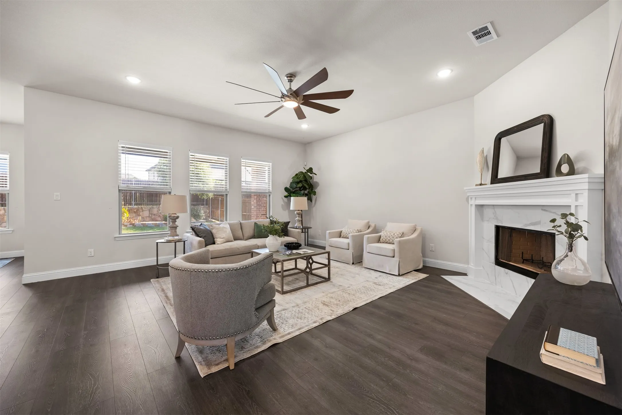 Single Family Residence For Sale in Collin County , 413 Winding Creek Lane, Anna, Texas 75409, 4 Bedroom, 3 Bathroom, 3 Garage spaces, 2,817 Sqft, built in 2021, mls#21349944, Real Estate Agent in Anna, Homes For Sale in Collin county, Homes For Sale in Anna, Realtor in Anna Texas, Real Estate Brokerage Independent Realty Texas, Luminita Cordes Realtor