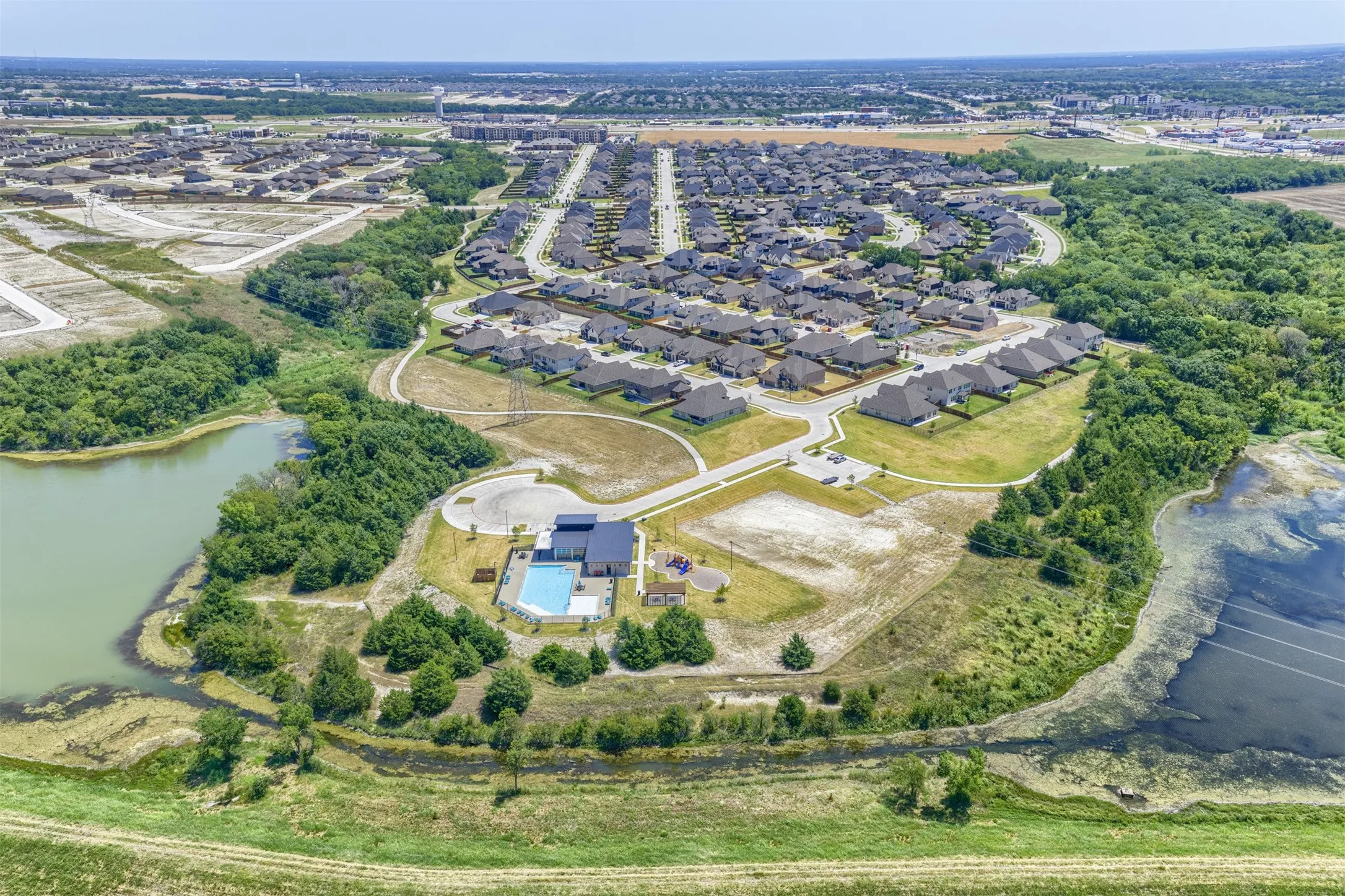Single Family Residence For Sale in Collin County , 413 Winding Creek Lane, Anna, Texas 75409, 4 Bedroom, 3 Bathroom, 3 Garage spaces, 2,817 Sqft, built in 2021, mls#21349944, Real Estate Agent in Anna, Homes For Sale in Collin county, Homes For Sale in Anna, Realtor in Anna Texas, Real Estate Brokerage Independent Realty Texas, Luminita Cordes Realtor