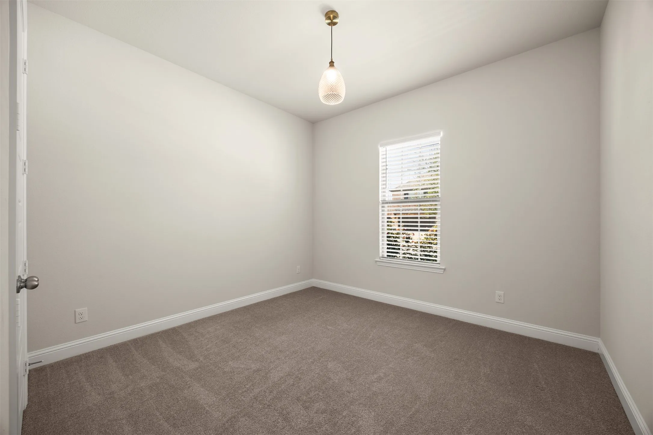 Single Family Residence For Sale in Collin County , 413 Winding Creek Lane, Anna, Texas 75409, 4 Bedroom, 3 Bathroom, 3 Garage spaces, 2,817 Sqft, built in 2021, mls#21349944, Real Estate Agent in Anna, Homes For Sale in Collin county, Homes For Sale in Anna, Realtor in Anna Texas, Real Estate Brokerage Independent Realty Texas, Luminita Cordes Realtor