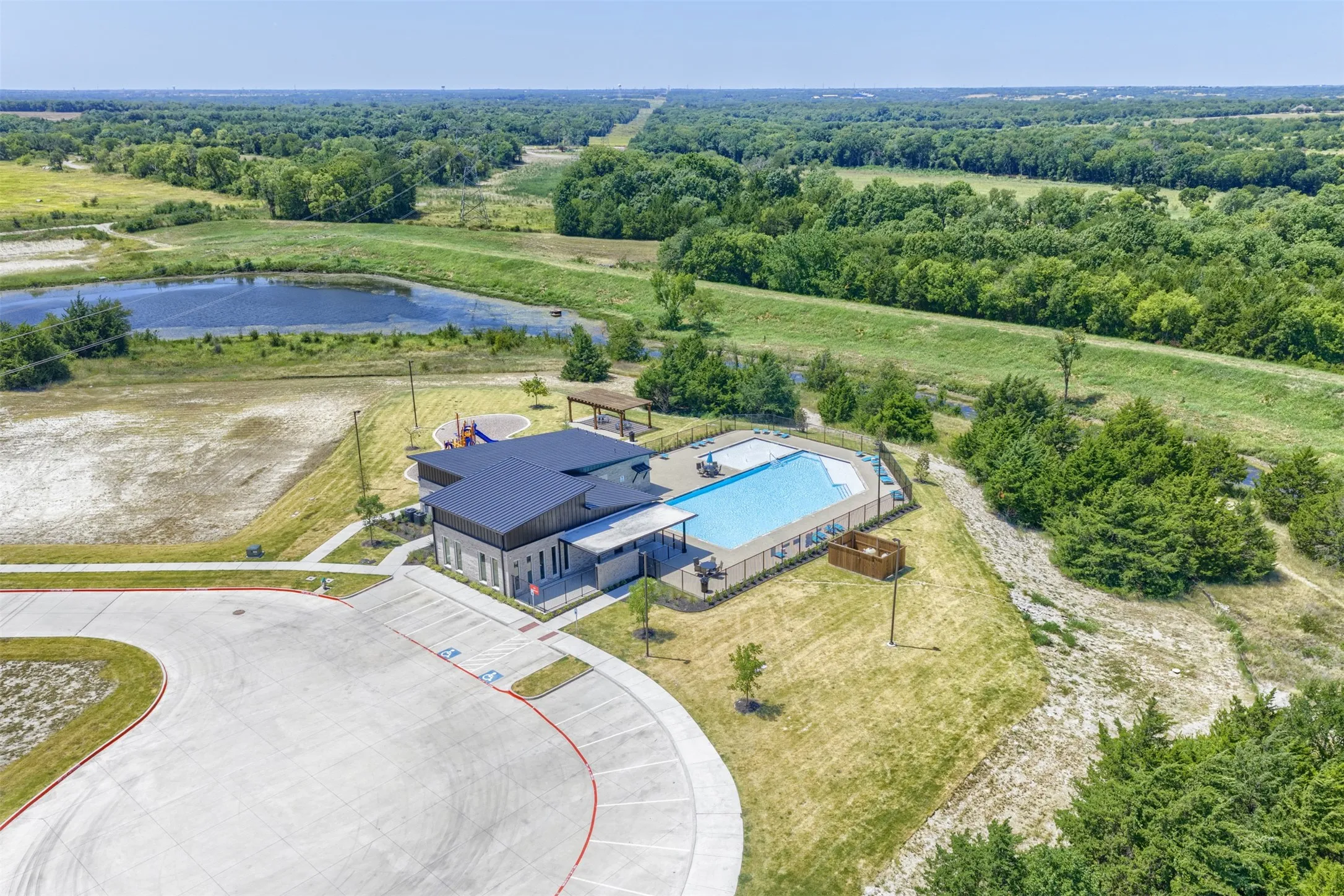 Single Family Residence For Sale in Collin County , 413 Winding Creek Lane, Anna, Texas 75409, 4 Bedroom, 3 Bathroom, 3 Garage spaces, 2,817 Sqft, built in 2021, mls#21349944, Real Estate Agent in Anna, Homes For Sale in Collin county, Homes For Sale in Anna, Realtor in Anna Texas, Real Estate Brokerage Independent Realty Texas, Luminita Cordes Realtor