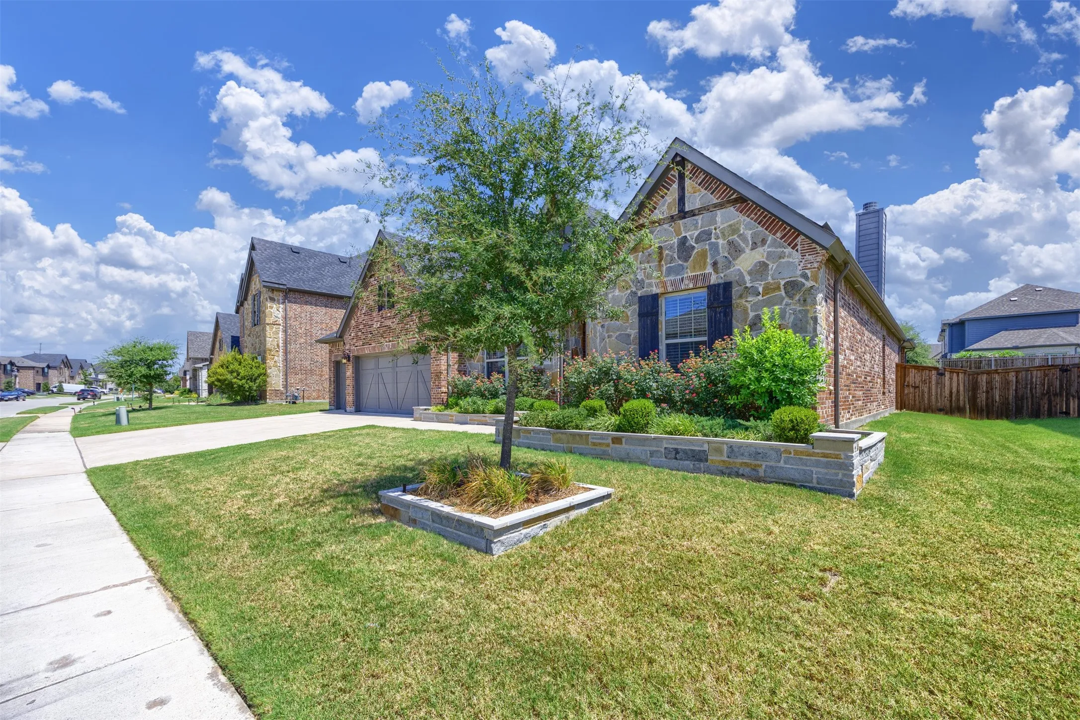 Single Family Residence For Sale in Collin County , 413 Winding Creek Lane, Anna, Texas 75409, 4 Bedroom, 3 Bathroom, 3 Garage spaces, 2,817 Sqft, built in 2021, mls#21349944, Real Estate Agent in Anna, Homes For Sale in Collin county, Homes For Sale in Anna, Realtor in Anna Texas, Real Estate Brokerage Independent Realty Texas, Luminita Cordes Realtor