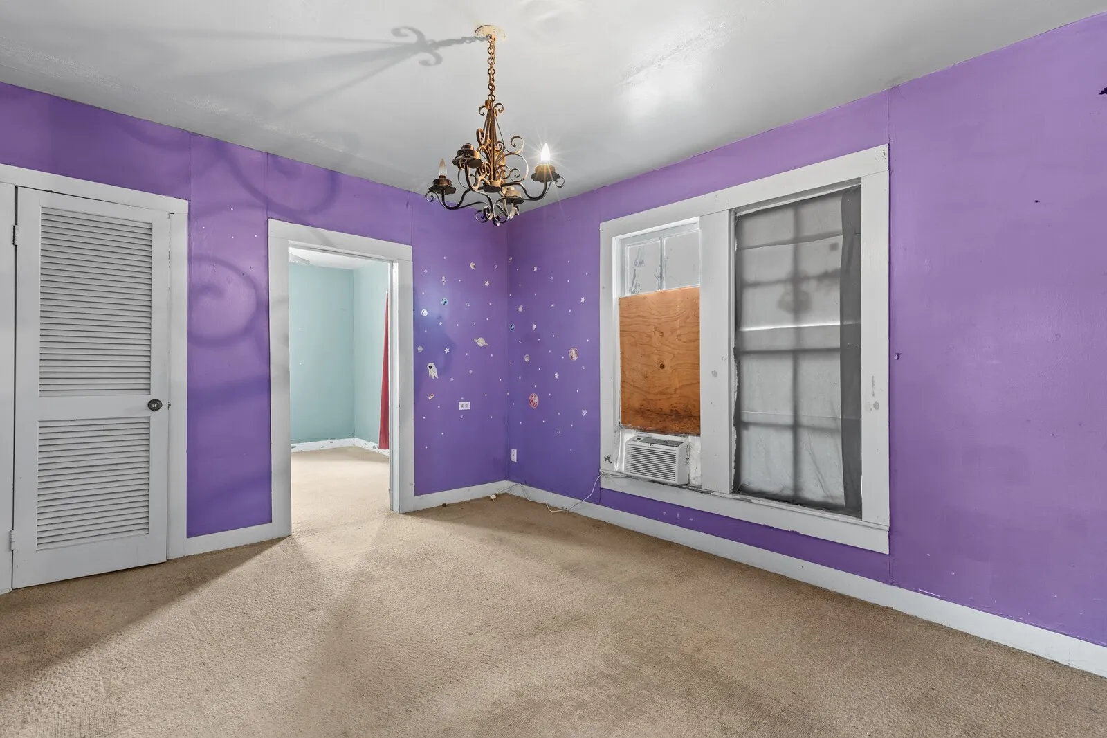 Single Family Residence For Sale in Mc Lennan County , 605 S Main, West, Texas 76691, 2 Bedroom, 1 Bathroom, Garage spaces, 1,152 Sqft, built in 1920, mls#21358376, Real Estate Agent in West, Homes For Sale in Mc Lennan county, Homes For Sale in West, Realtor in West Texas, Real Estate Brokerage Independent Realty Texas, Luminita Cordes Realtor