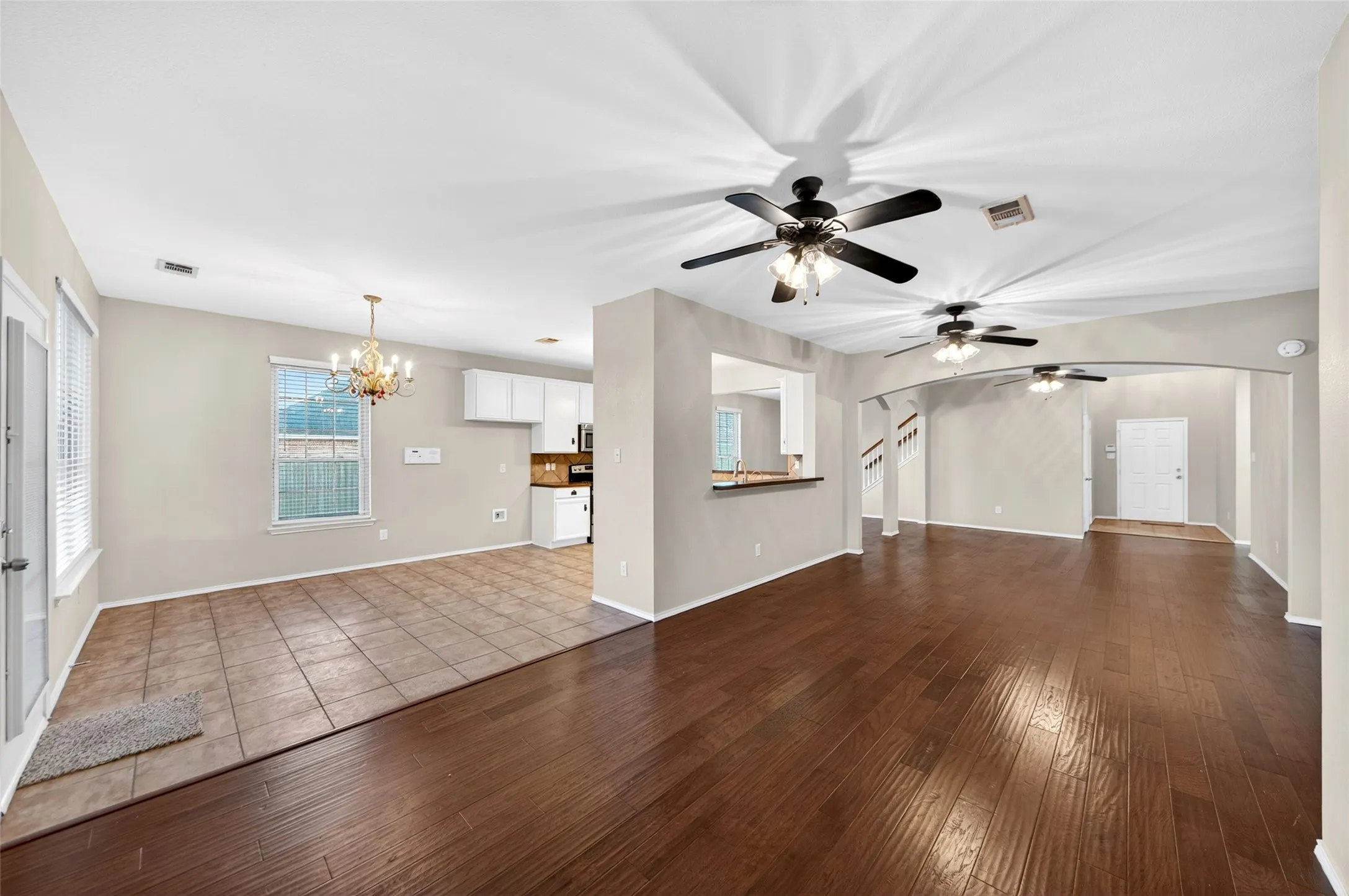 Single Family Residence For Sale in Rockwall County , 105 Southview Drive, Fate, Texas 75189, 4 Bedroom, 2 Bathroom, 2 Garage spaces, 2,846 Sqft, built in 2004, mls#21358814, Real Estate Agent in Fate, Homes For Sale in Rockwall county, Homes For Sale in Fate, Realtor in Fate Texas, Real Estate Brokerage Independent Realty Texas, Luminita Cordes Realtor