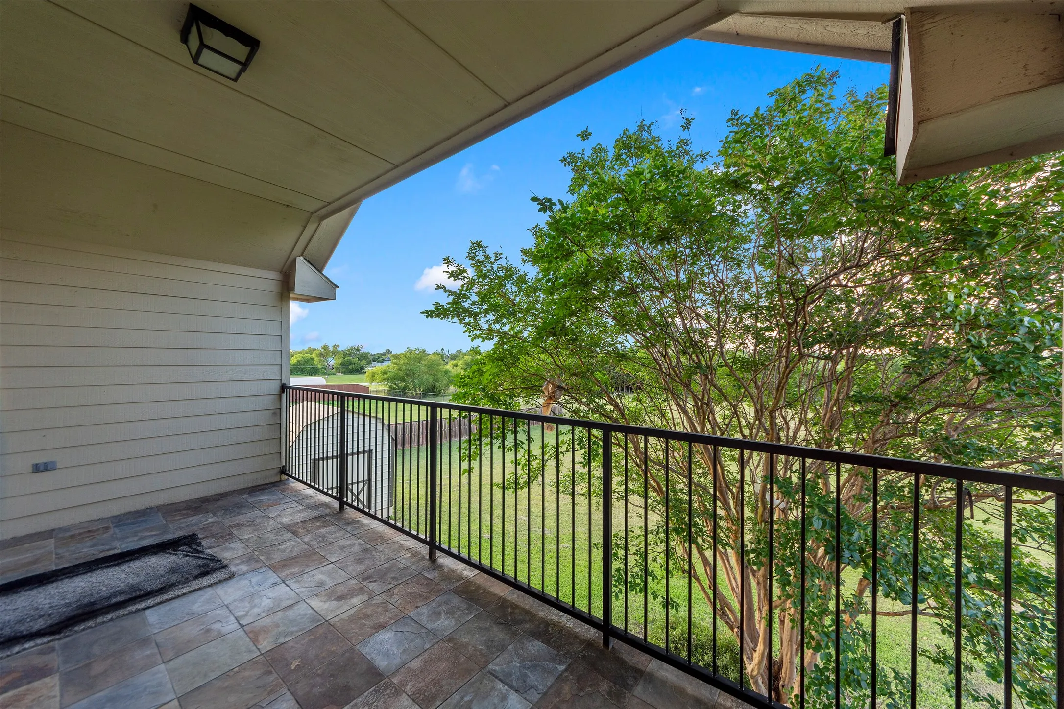 Single Family Residence For Sale in Rockwall County , 105 Southview Drive, Fate, Texas 75189, 4 Bedroom, 2 Bathroom, 2 Garage spaces, 2,846 Sqft, built in 2004, mls#21358814, Real Estate Agent in Fate, Homes For Sale in Rockwall county, Homes For Sale in Fate, Realtor in Fate Texas, Real Estate Brokerage Independent Realty Texas, Luminita Cordes Realtor