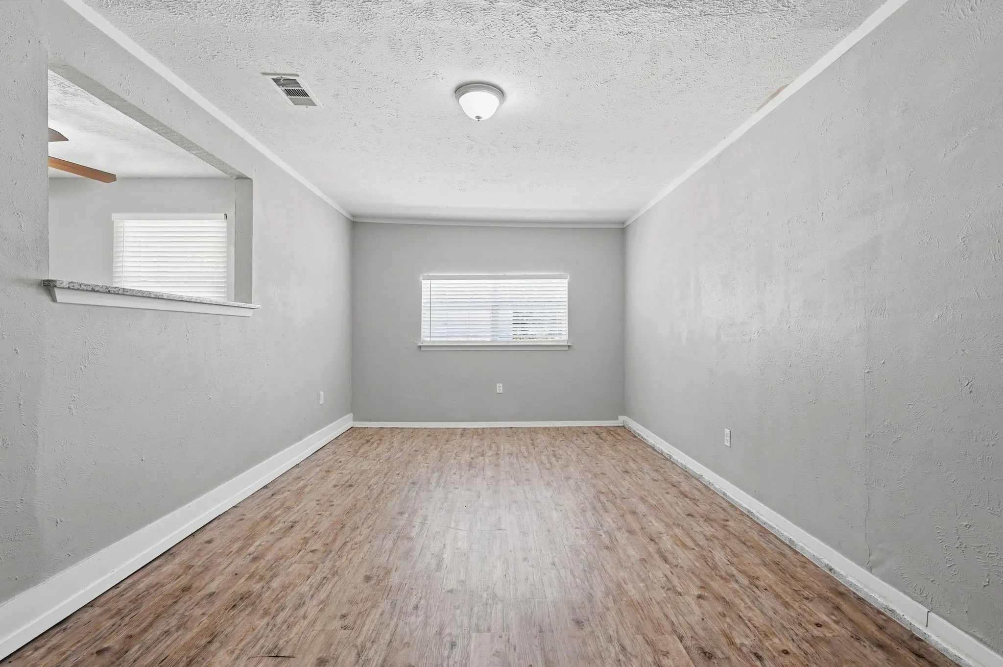 Single Family Residence For Sale in Dallas County , 3004 Albany Drive, Mesquite, Texas 75150, 3 Bedroom, 2 Bathroom, Garage spaces, 1,383 Sqft, built in 1959, mls#21338089, Real Estate Agent in Mesquite, Homes For Sale in Dallas county, Homes For Sale in Mesquite, Realtor in Mesquite Texas, Real Estate Brokerage Independent Realty Texas, Luminita Cordes Realtor
