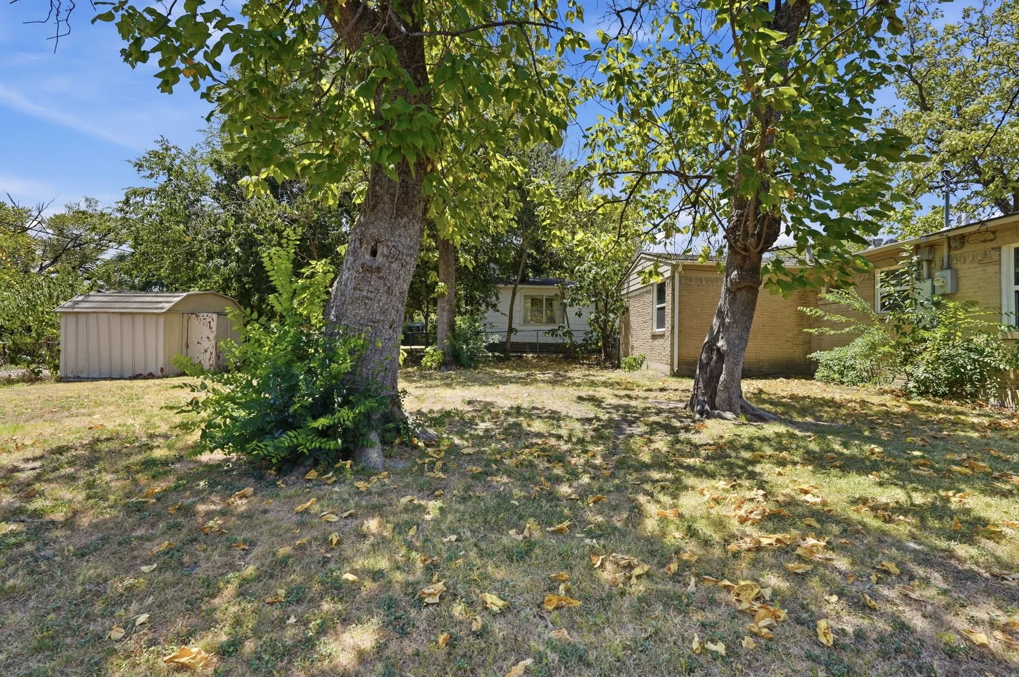 Single Family Residence For Sale in Dallas County , 3004 Albany Drive, Mesquite, Texas 75150, 3 Bedroom, 2 Bathroom, Garage spaces, 1,383 Sqft, built in 1959, mls#21338089, Real Estate Agent in Mesquite, Homes For Sale in Dallas county, Homes For Sale in Mesquite, Realtor in Mesquite Texas, Real Estate Brokerage Independent Realty Texas, Luminita Cordes Realtor