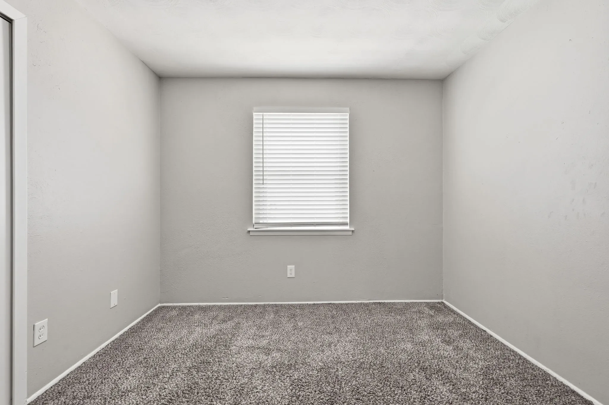 Single Family Residence For Sale in Dallas County , 3004 Albany Drive, Mesquite, Texas 75150, 3 Bedroom, 2 Bathroom, Garage spaces, 1,383 Sqft, built in 1959, mls#21338089, Real Estate Agent in Mesquite, Homes For Sale in Dallas county, Homes For Sale in Mesquite, Realtor in Mesquite Texas, Real Estate Brokerage Independent Realty Texas, Luminita Cordes Realtor