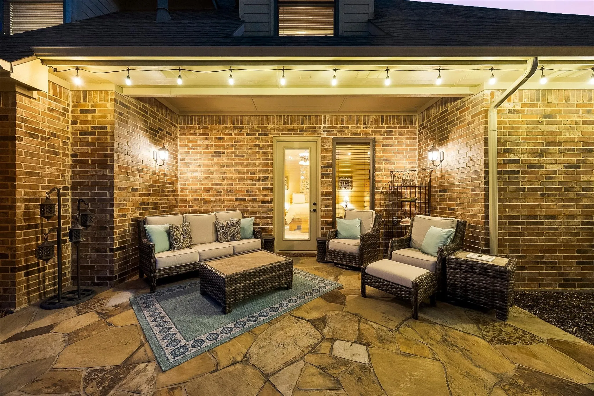 Single Family Residence For Sale in Rockwall County , 2 Maltese Circle, Heath, Texas 75032, 5 Bedroom, 4 Bathroom, 7 Garage spaces, 3,510 Sqft, built in 2006, mls#21358710, Real Estate Agent in Heath, Homes For Sale in Rockwall county, Homes For Sale in Heath, Realtor in Heath Texas, Real Estate Brokerage Independent Realty Texas, Luminita Cordes Realtor