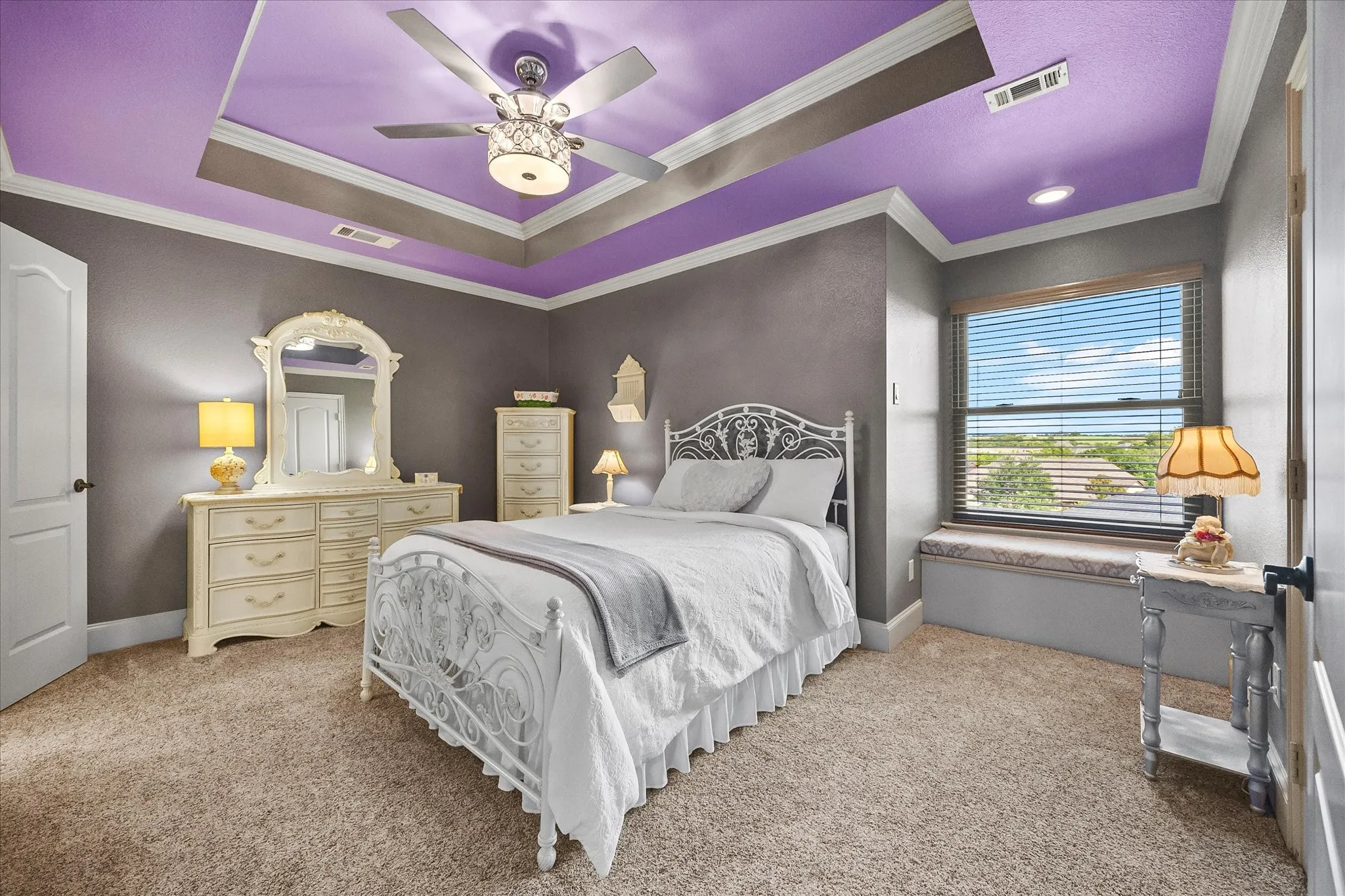 Single Family Residence For Sale in Rockwall County , 2 Maltese Circle, Heath, Texas 75032, 5 Bedroom, 4 Bathroom, 7 Garage spaces, 3,510 Sqft, built in 2006, mls#21358710, Real Estate Agent in Heath, Homes For Sale in Rockwall county, Homes For Sale in Heath, Realtor in Heath Texas, Real Estate Brokerage Independent Realty Texas, Luminita Cordes Realtor
