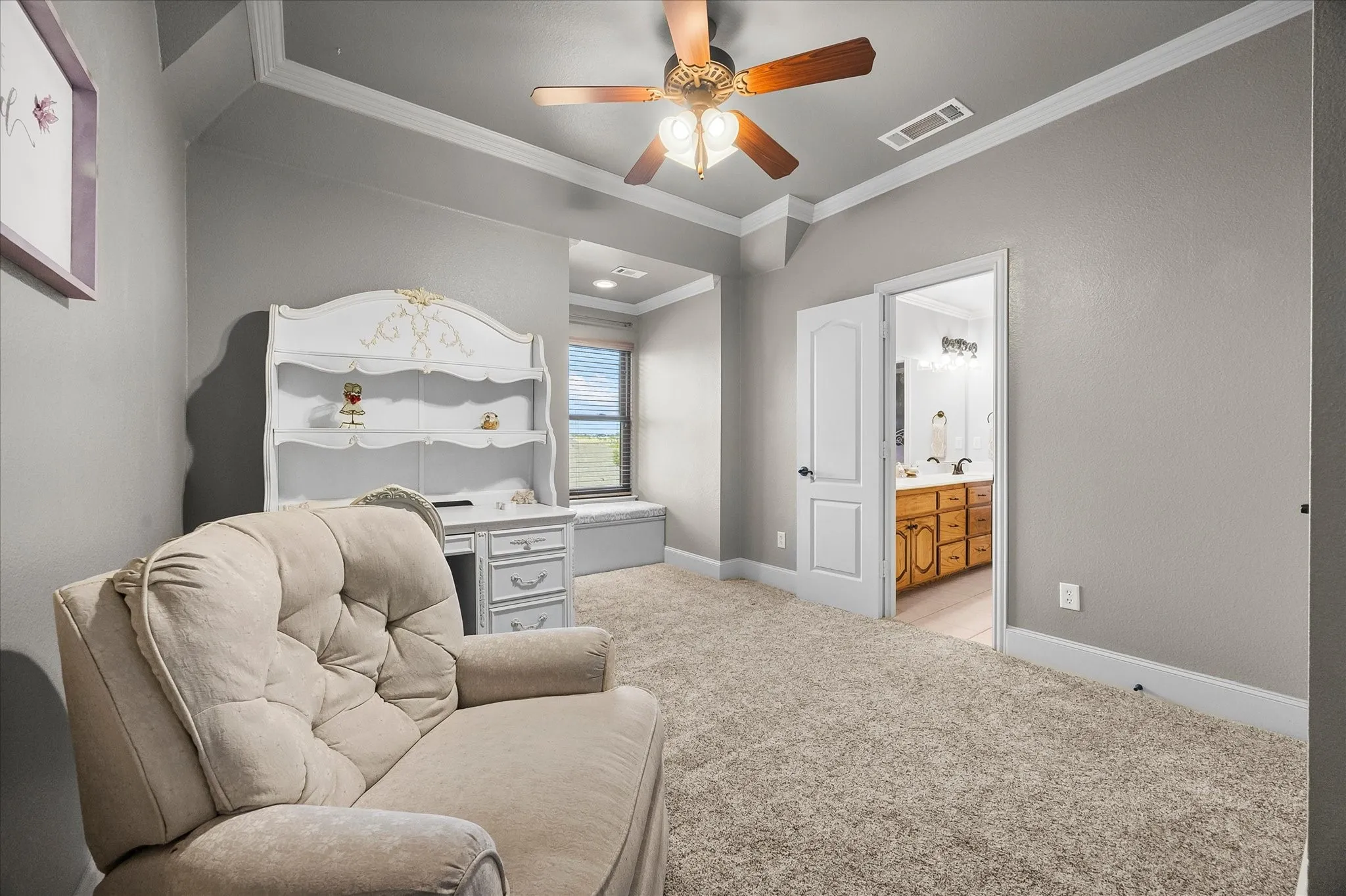 Single Family Residence For Sale in Rockwall County , 2 Maltese Circle, Heath, Texas 75032, 5 Bedroom, 4 Bathroom, 7 Garage spaces, 3,510 Sqft, built in 2006, mls#21358710, Real Estate Agent in Heath, Homes For Sale in Rockwall county, Homes For Sale in Heath, Realtor in Heath Texas, Real Estate Brokerage Independent Realty Texas, Luminita Cordes Realtor