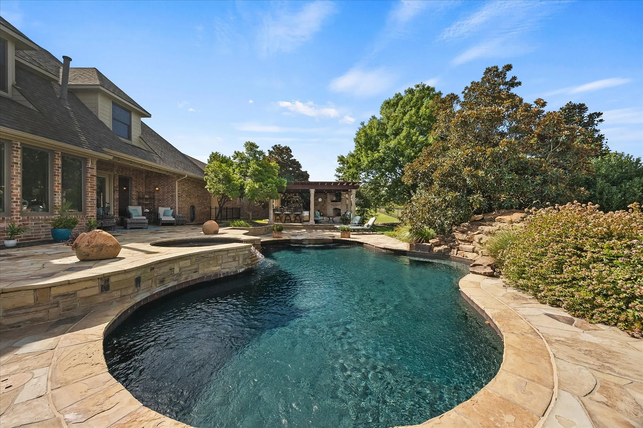 Single Family Residence For Sale in Rockwall County , 2 Maltese Circle, Heath, Texas 75032, 5 Bedroom, 4 Bathroom, 7 Garage spaces, 3,510 Sqft, built in 2006, mls#21358710, Real Estate Agent in Heath, Homes For Sale in Rockwall county, Homes For Sale in Heath, Realtor in Heath Texas, Real Estate Brokerage Independent Realty Texas, Luminita Cordes Realtor