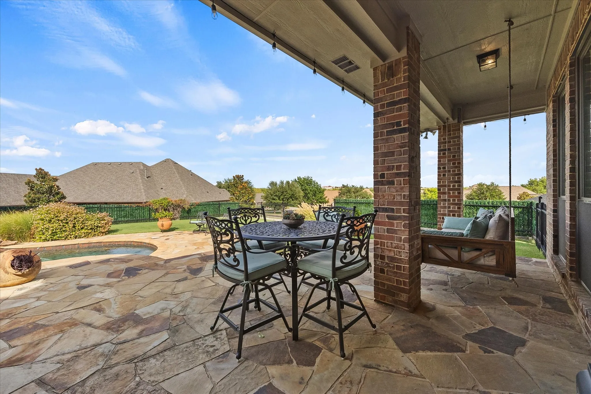 Single Family Residence For Sale in Rockwall County , 2 Maltese Circle, Heath, Texas 75032, 5 Bedroom, 4 Bathroom, 7 Garage spaces, 3,510 Sqft, built in 2006, mls#21358710, Real Estate Agent in Heath, Homes For Sale in Rockwall county, Homes For Sale in Heath, Realtor in Heath Texas, Real Estate Brokerage Independent Realty Texas, Luminita Cordes Realtor
