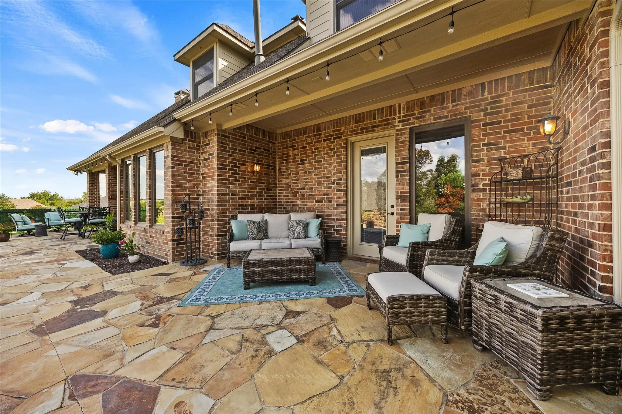 Single Family Residence For Sale in Rockwall County , 2 Maltese Circle, Heath, Texas 75032, 5 Bedroom, 4 Bathroom, 7 Garage spaces, 3,510 Sqft, built in 2006, mls#21358710, Real Estate Agent in Heath, Homes For Sale in Rockwall county, Homes For Sale in Heath, Realtor in Heath Texas, Real Estate Brokerage Independent Realty Texas, Luminita Cordes Realtor