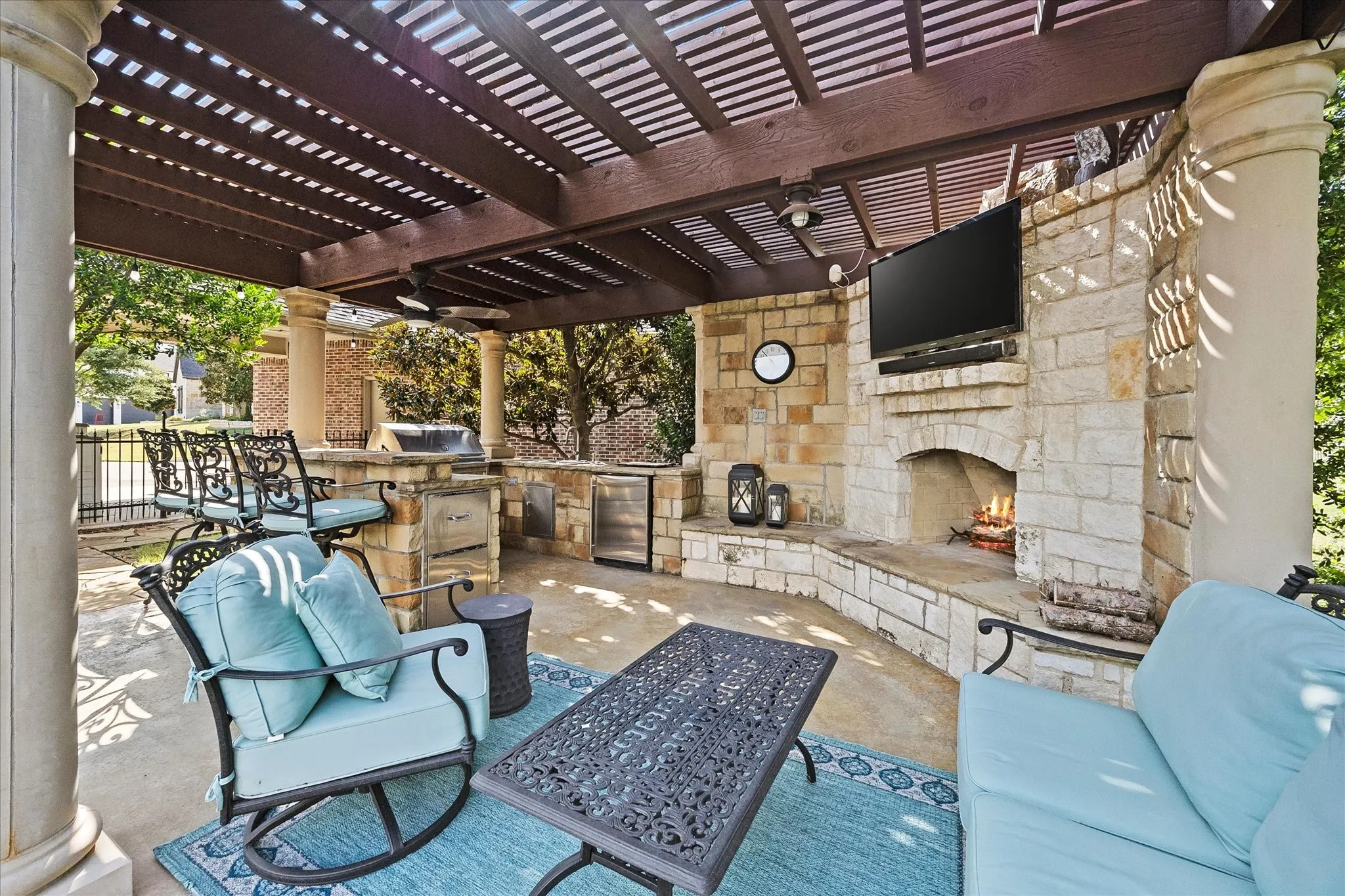 Single Family Residence For Sale in Rockwall County , 2 Maltese Circle, Heath, Texas 75032, 5 Bedroom, 4 Bathroom, 7 Garage spaces, 3,510 Sqft, built in 2006, mls#21358710, Real Estate Agent in Heath, Homes For Sale in Rockwall county, Homes For Sale in Heath, Realtor in Heath Texas, Real Estate Brokerage Independent Realty Texas, Luminita Cordes Realtor