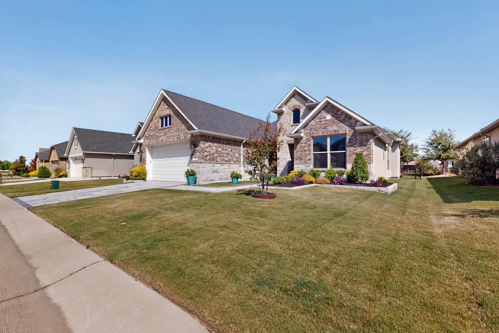 Single Family Residence For Sale in Denton County , 12612 Copper Ore Way, Denton, Texas 76207, 2 Bedroom, 3 Bathroom, 2 Garage spaces, 1,969 Sqft, built in 2022, mls#21358258, Real Estate Agent in Denton, Homes For Sale in Denton county, Homes For Sale in Denton, Realtor in Denton Texas, Real Estate Brokerage Independent Realty Texas, Luminita Cordes Realtor