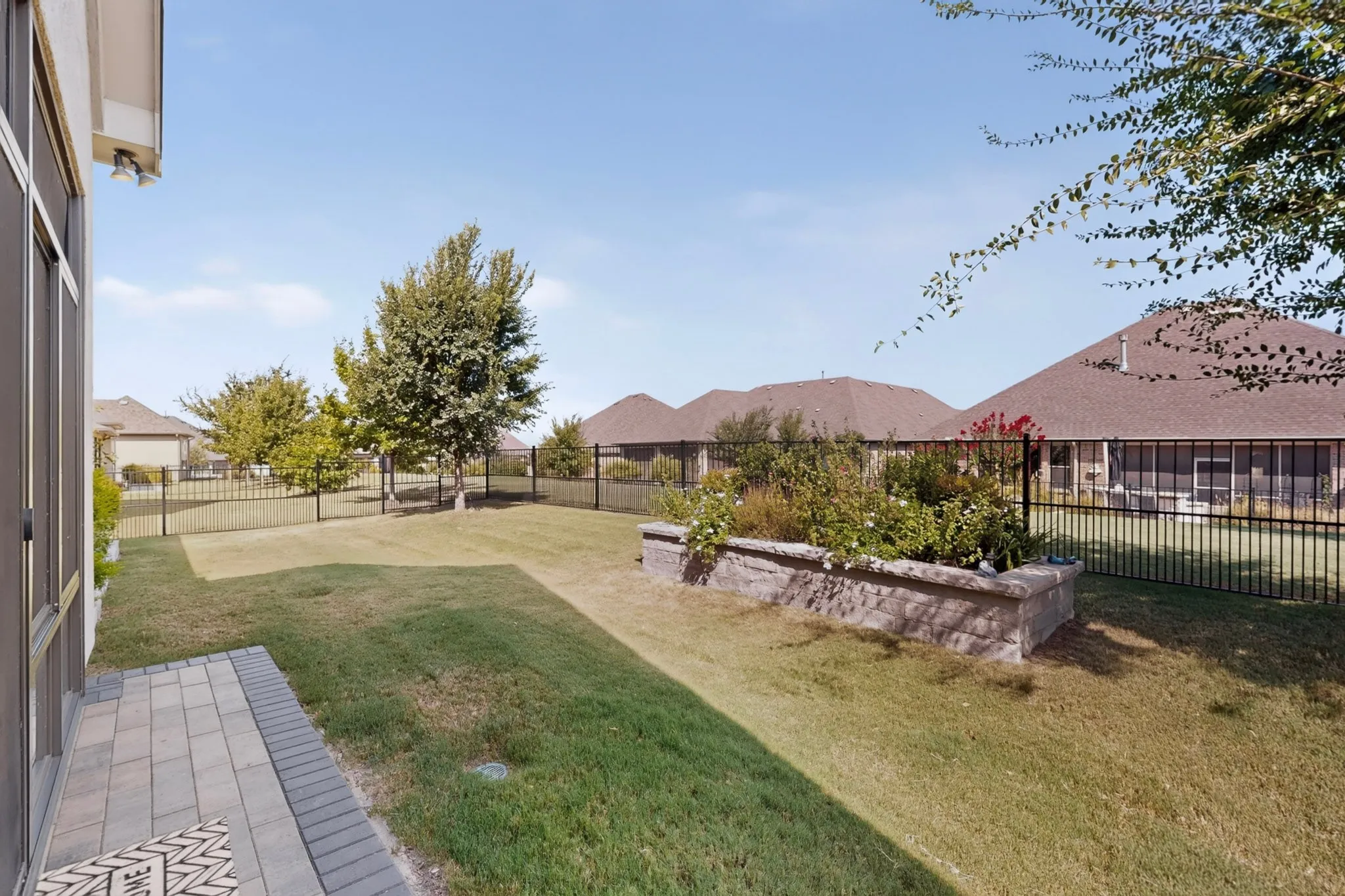 Single Family Residence For Sale in Denton County , 12612 Copper Ore Way, Denton, Texas 76207, 2 Bedroom, 3 Bathroom, 2 Garage spaces, 1,969 Sqft, built in 2022, mls#21358258, Real Estate Agent in Denton, Homes For Sale in Denton county, Homes For Sale in Denton, Realtor in Denton Texas, Real Estate Brokerage Independent Realty Texas, Luminita Cordes Realtor