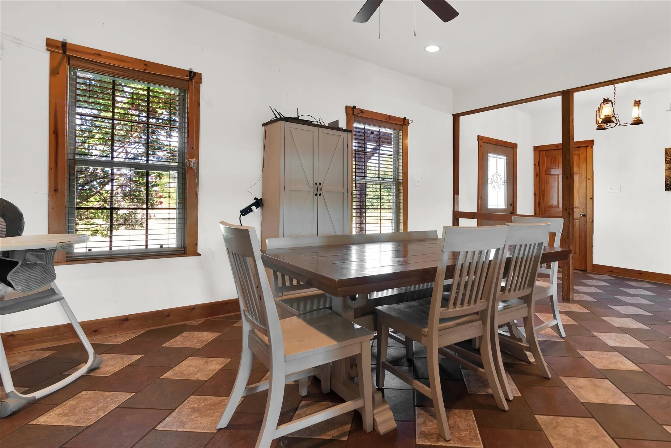 Single Family Residence For Sale in Fannin County , 8787 S State Highway 78, Leonard, Texas 75452, 4 Bedroom, 3 Bathroom, 1 Garage spaces, 2,805 Sqft, built in 2002, mls#21358634, Real Estate Agent in Leonard, Homes For Sale in Fannin county, Homes For Sale in Leonard, Realtor in Leonard Texas, Real Estate Brokerage Independent Realty Texas, Luminita Cordes Realtor