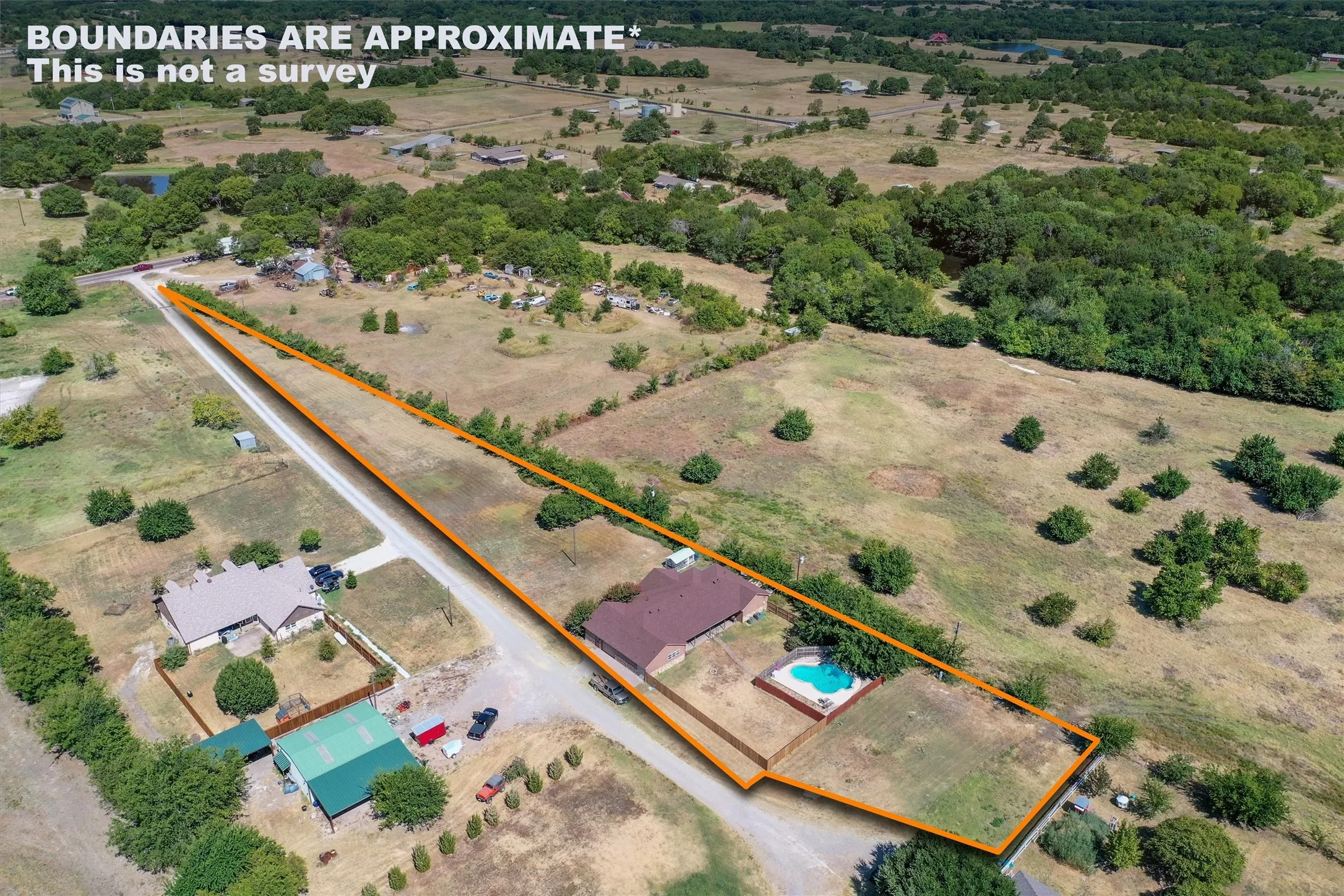 Single Family Residence For Sale in Fannin County , 8787 S State Highway 78, Leonard, Texas 75452, 4 Bedroom, 3 Bathroom, 1 Garage spaces, 2,805 Sqft, built in 2002, mls#21358634, Real Estate Agent in Leonard, Homes For Sale in Fannin county, Homes For Sale in Leonard, Realtor in Leonard Texas, Real Estate Brokerage Independent Realty Texas, Luminita Cordes Realtor