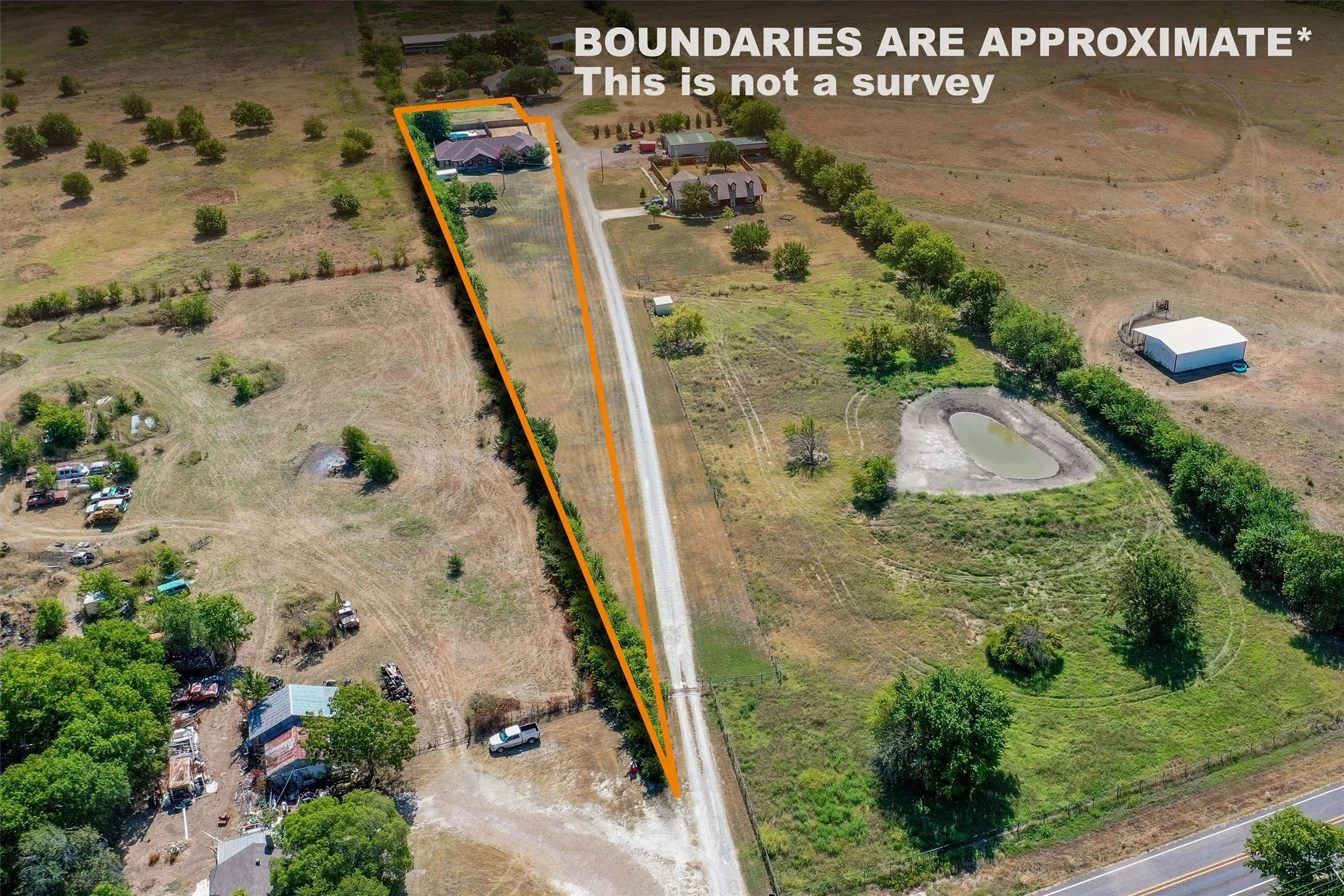 Single Family Residence For Sale in Fannin County , 8787 S State Highway 78, Leonard, Texas 75452, 4 Bedroom, 3 Bathroom, 1 Garage spaces, 2,805 Sqft, built in 2002, mls#21358634, Real Estate Agent in Leonard, Homes For Sale in Fannin county, Homes For Sale in Leonard, Realtor in Leonard Texas, Real Estate Brokerage Independent Realty Texas, Luminita Cordes Realtor