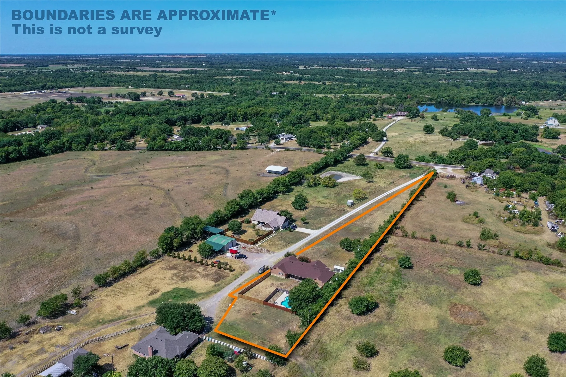 Single Family Residence For Sale in Fannin County , 8787 S State Highway 78, Leonard, Texas 75452, 4 Bedroom, 3 Bathroom, 1 Garage spaces, 2,805 Sqft, built in 2002, mls#21358634, Real Estate Agent in Leonard, Homes For Sale in Fannin county, Homes For Sale in Leonard, Realtor in Leonard Texas, Real Estate Brokerage Independent Realty Texas, Luminita Cordes Realtor