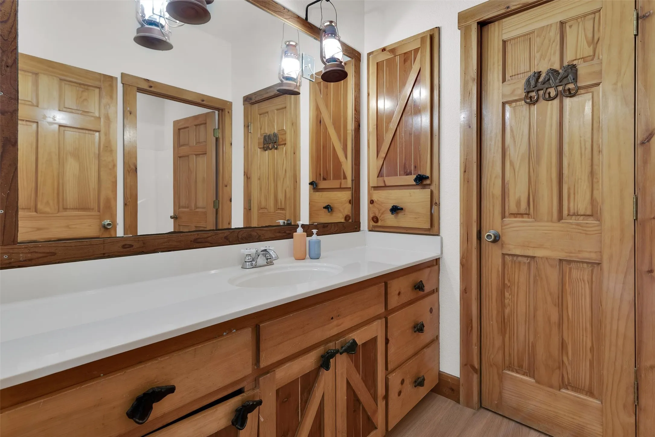 Single Family Residence For Sale in Fannin County , 8787 S State Highway 78, Leonard, Texas 75452, 4 Bedroom, 3 Bathroom, 1 Garage spaces, 2,805 Sqft, built in 2002, mls#21358634, Real Estate Agent in Leonard, Homes For Sale in Fannin county, Homes For Sale in Leonard, Realtor in Leonard Texas, Real Estate Brokerage Independent Realty Texas, Luminita Cordes Realtor